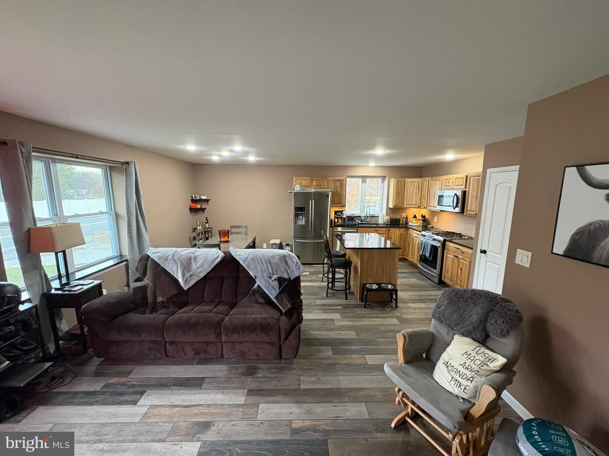 760 W CLAYTON AVENUE