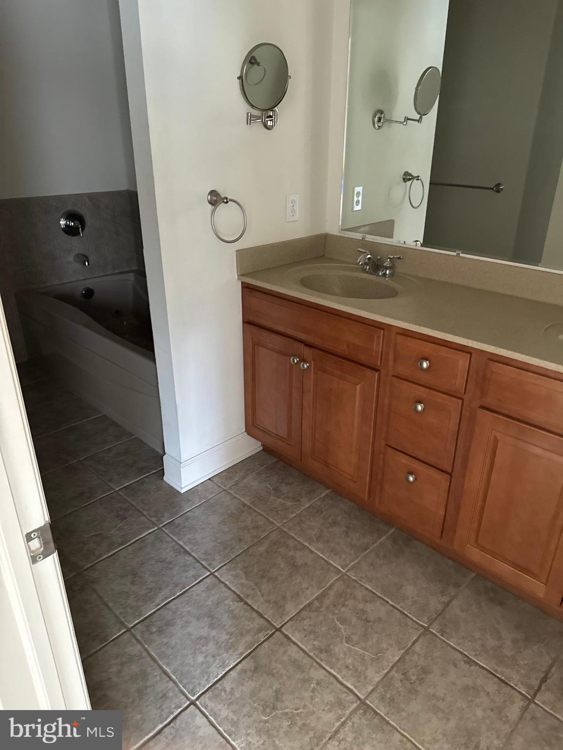 GLENBROOK - Residential