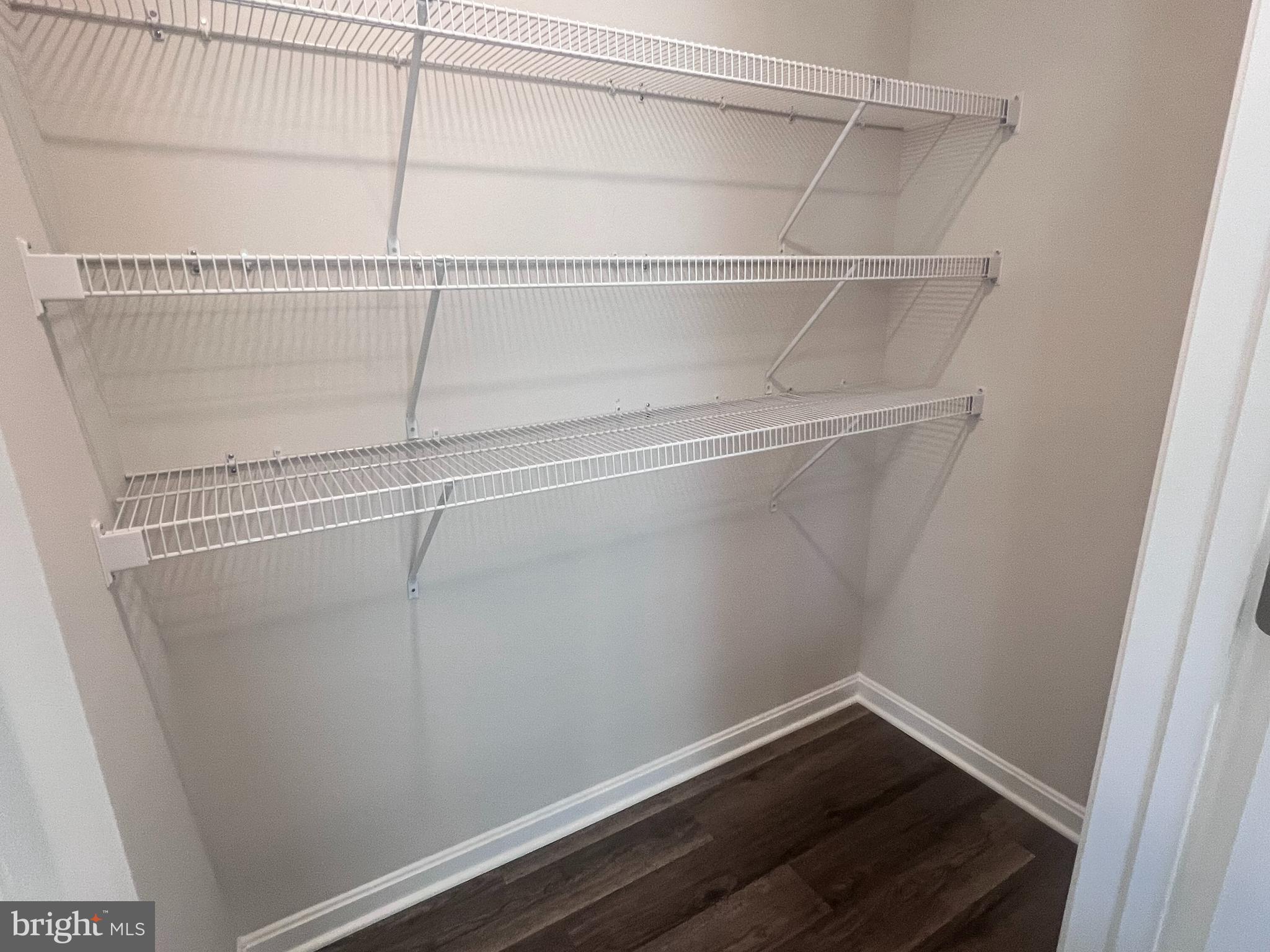 RED HILL - Residential