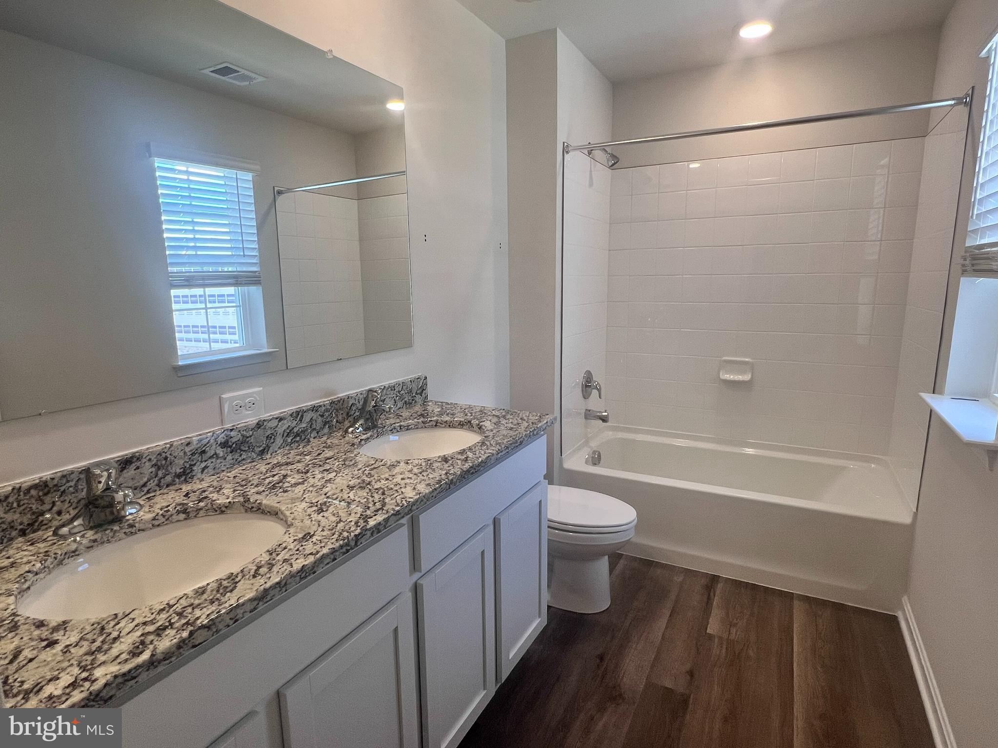 RED HILL - Residential