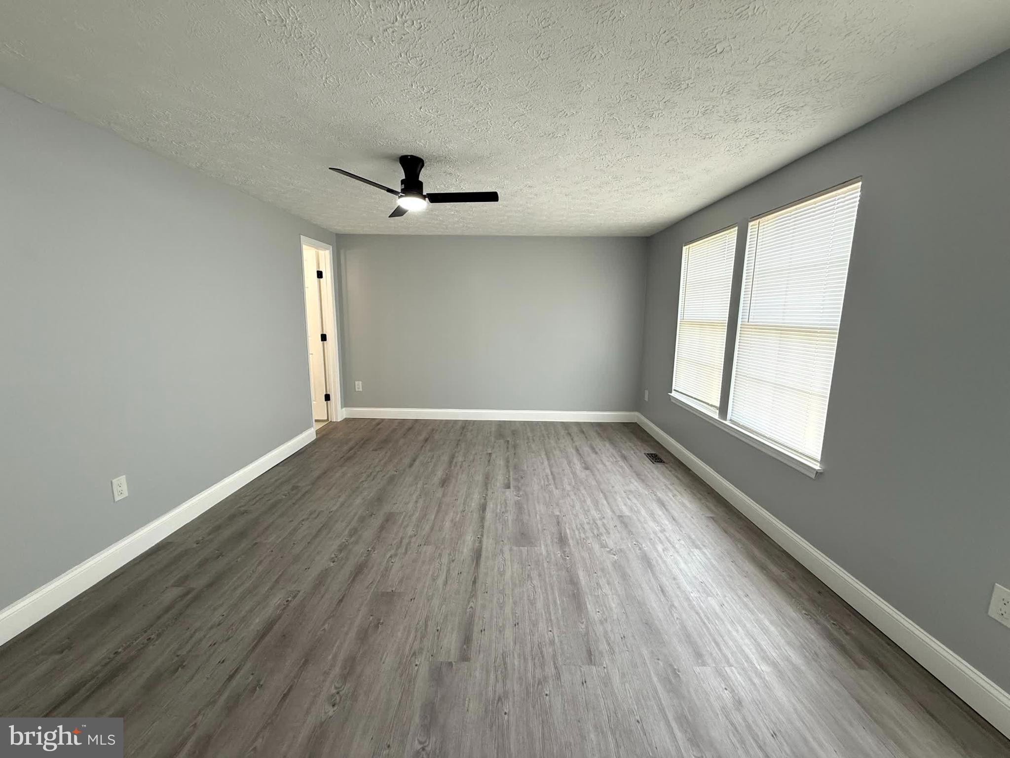 WOODBRIDGE CENTER - Residential