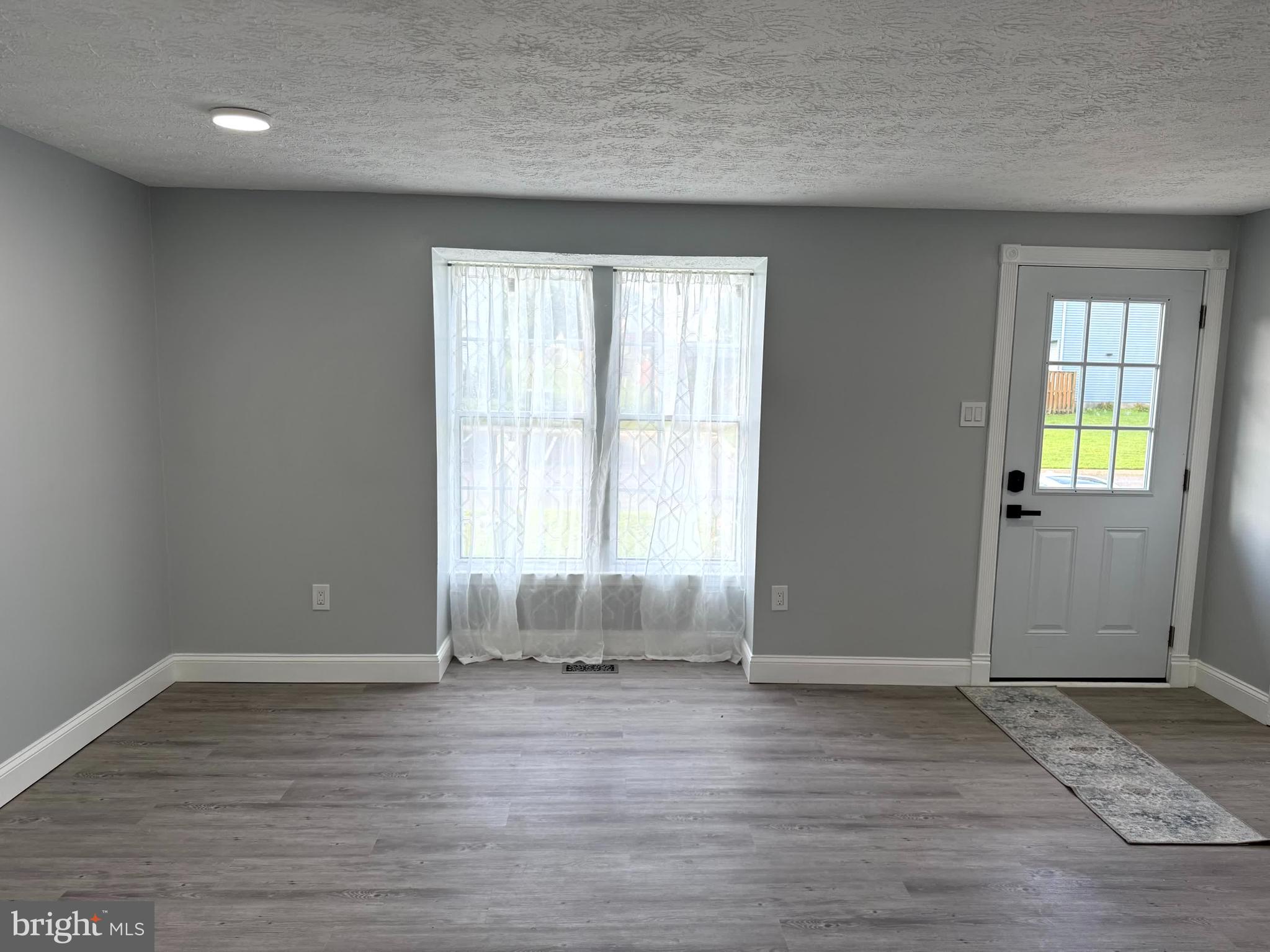 WOODBRIDGE CENTER - Residential