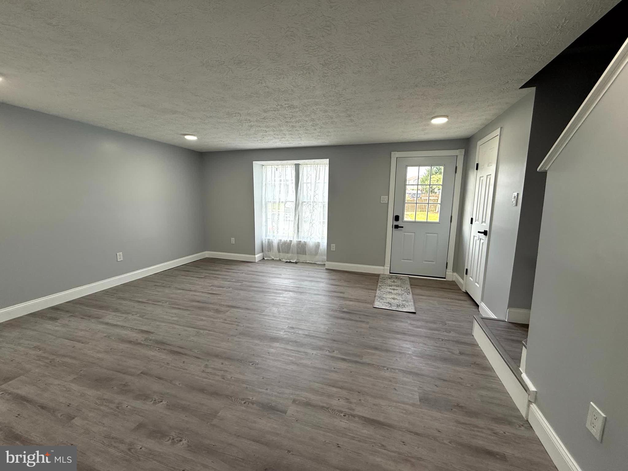 WOODBRIDGE CENTER - Residential