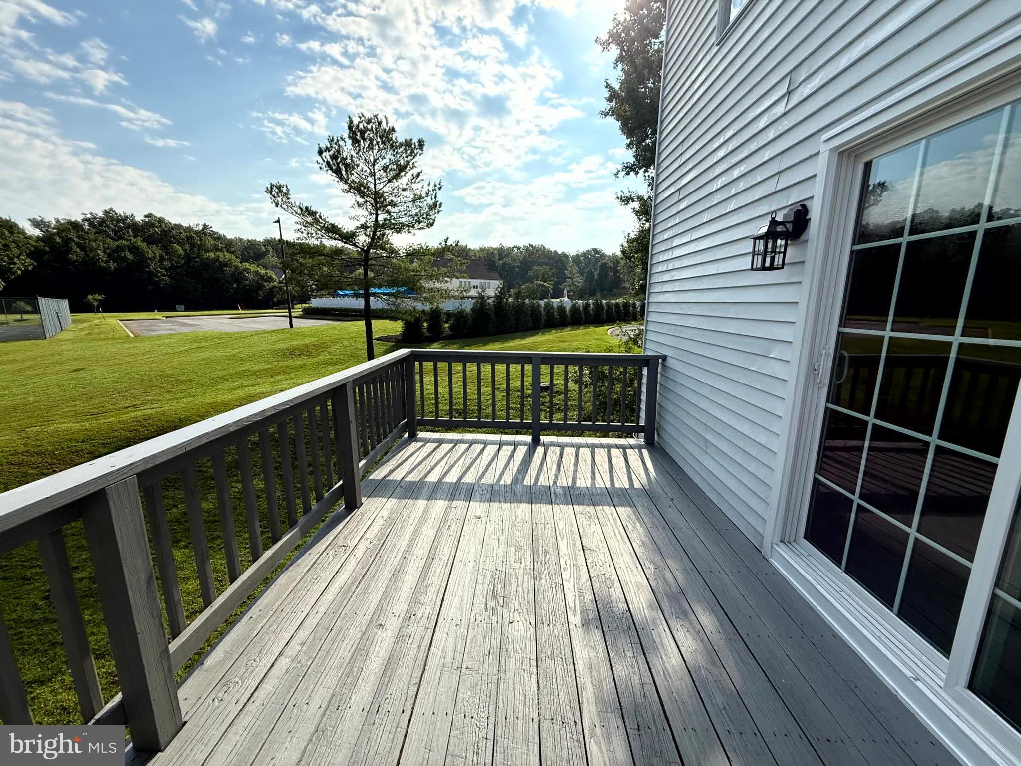 WOODBRIDGE CENTER - Residential