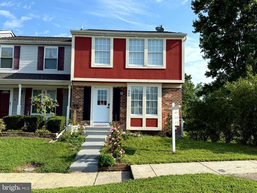 Charming home located in the community of Woodbridge Center. This home has been fully updated. New roof, New kitchen with quartz countertops and stainless steel appliances. New luxury plank flooring on all levels. Fully finished basement makes entertaining easy. Close to schools shopping and transportation. Don't miss out on the opportunity to own this home!