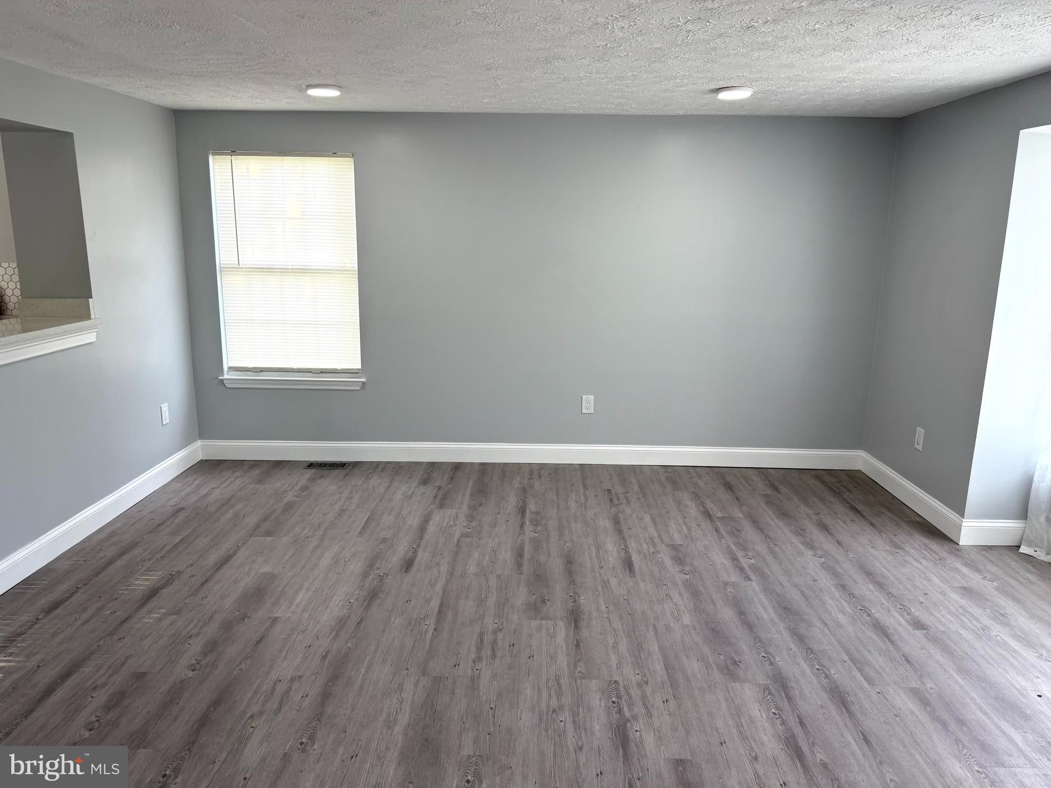 WOODBRIDGE CENTER - Residential