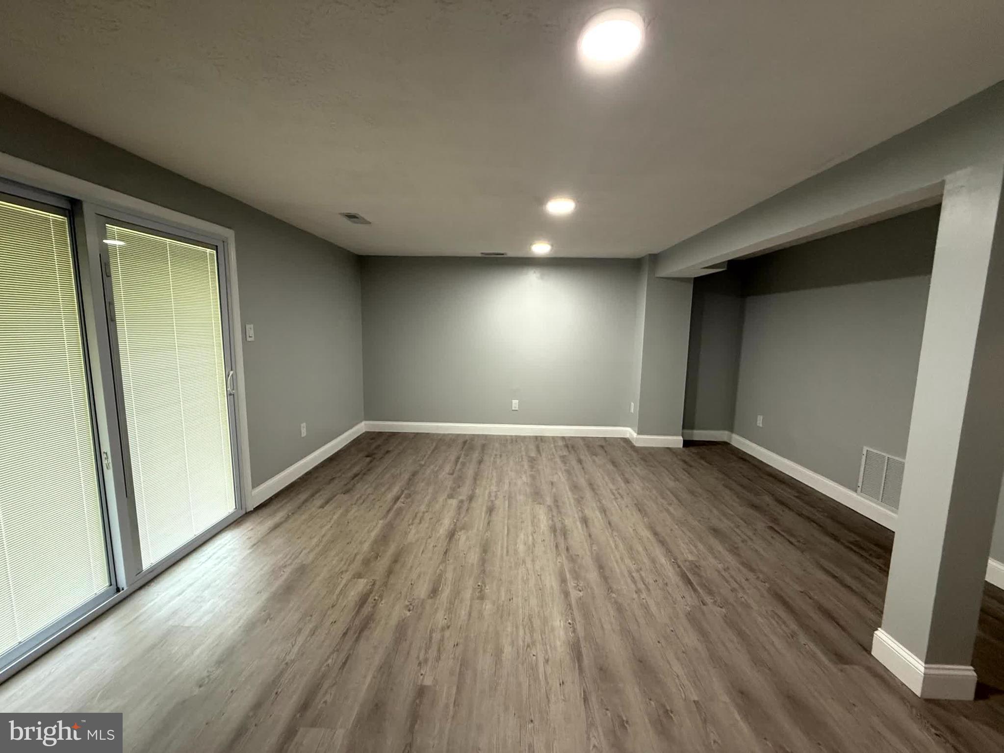 WOODBRIDGE CENTER - Residential