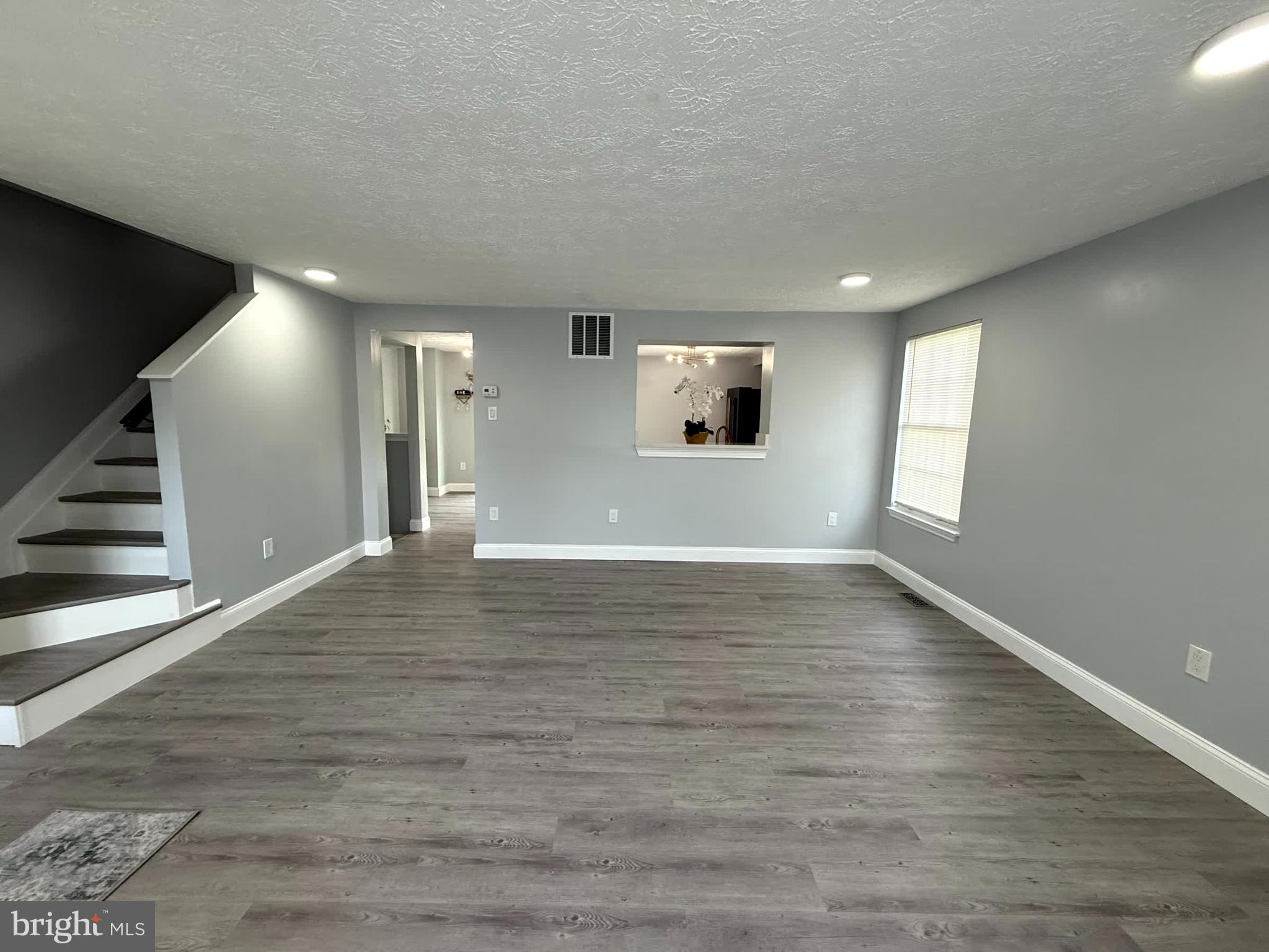 WOODBRIDGE CENTER - Residential