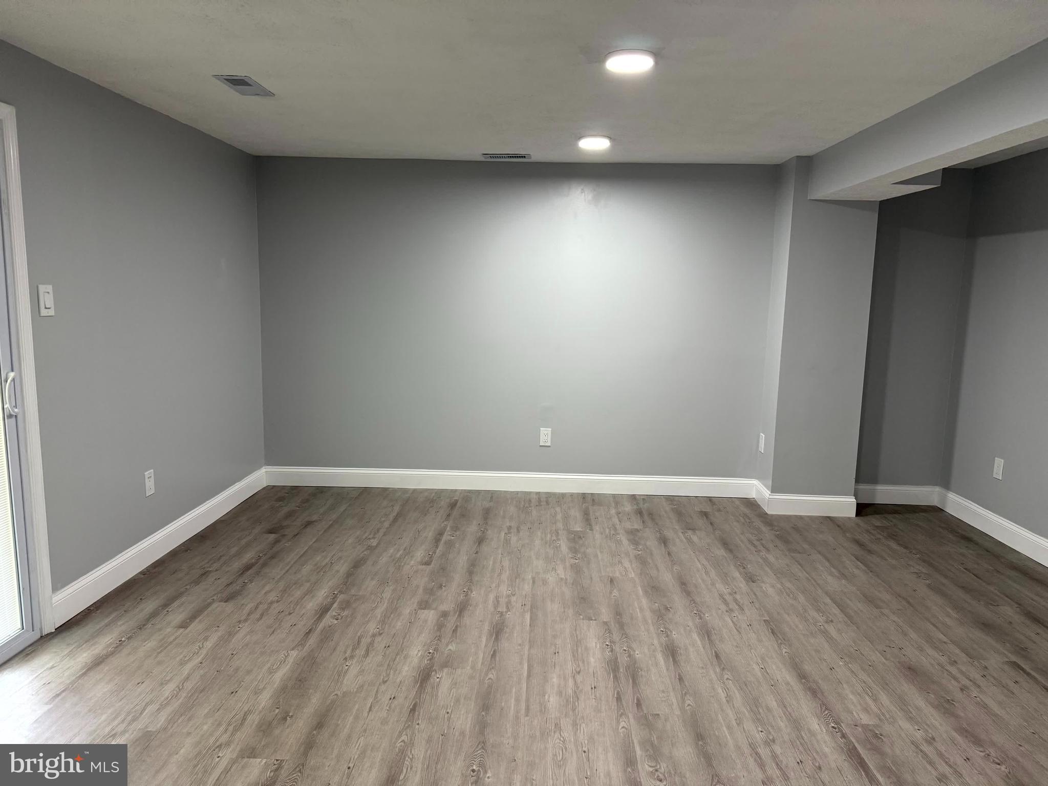 WOODBRIDGE CENTER - Residential