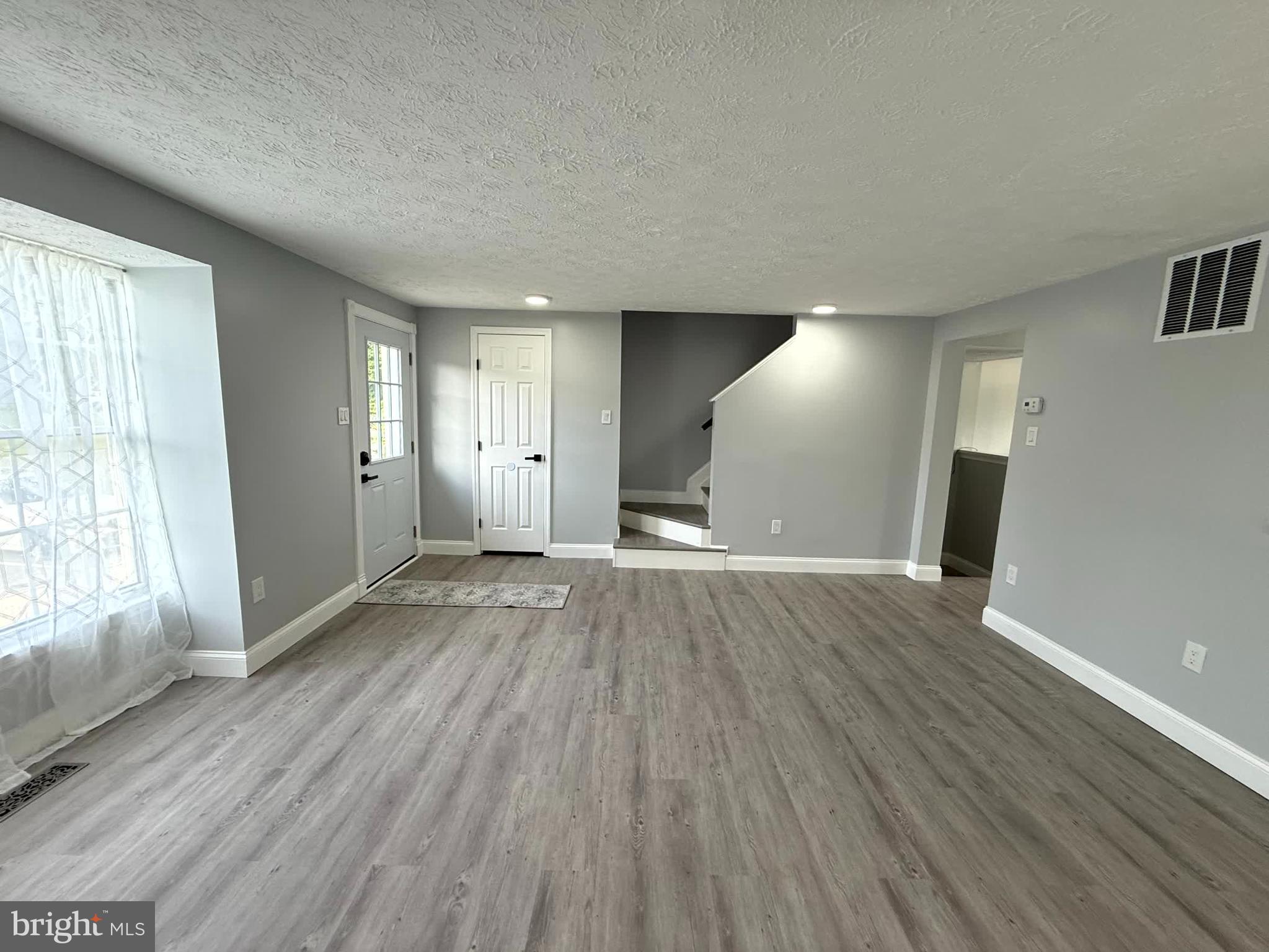 WOODBRIDGE CENTER - Residential