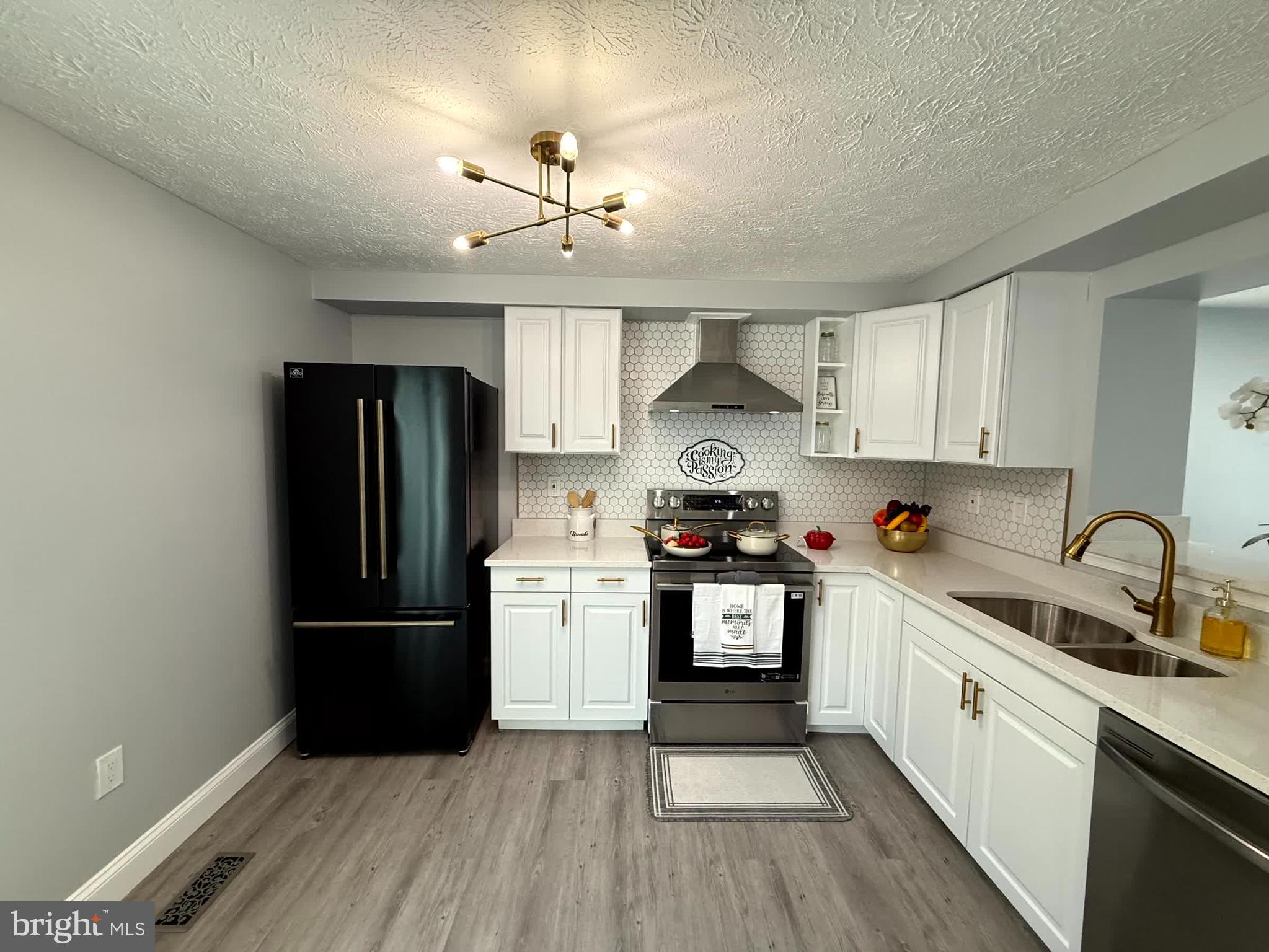 WOODBRIDGE CENTER - Residential