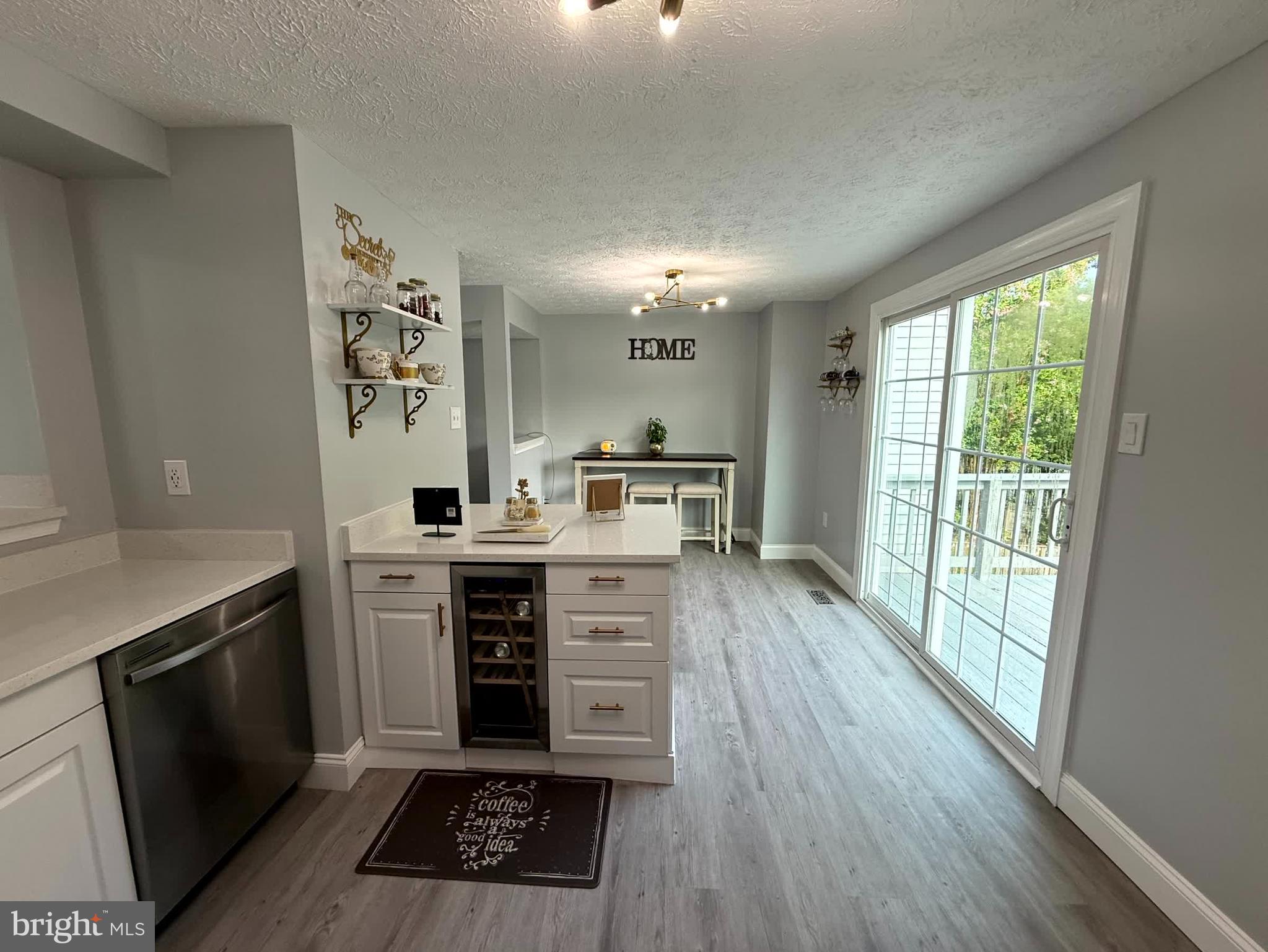 WOODBRIDGE CENTER - Residential