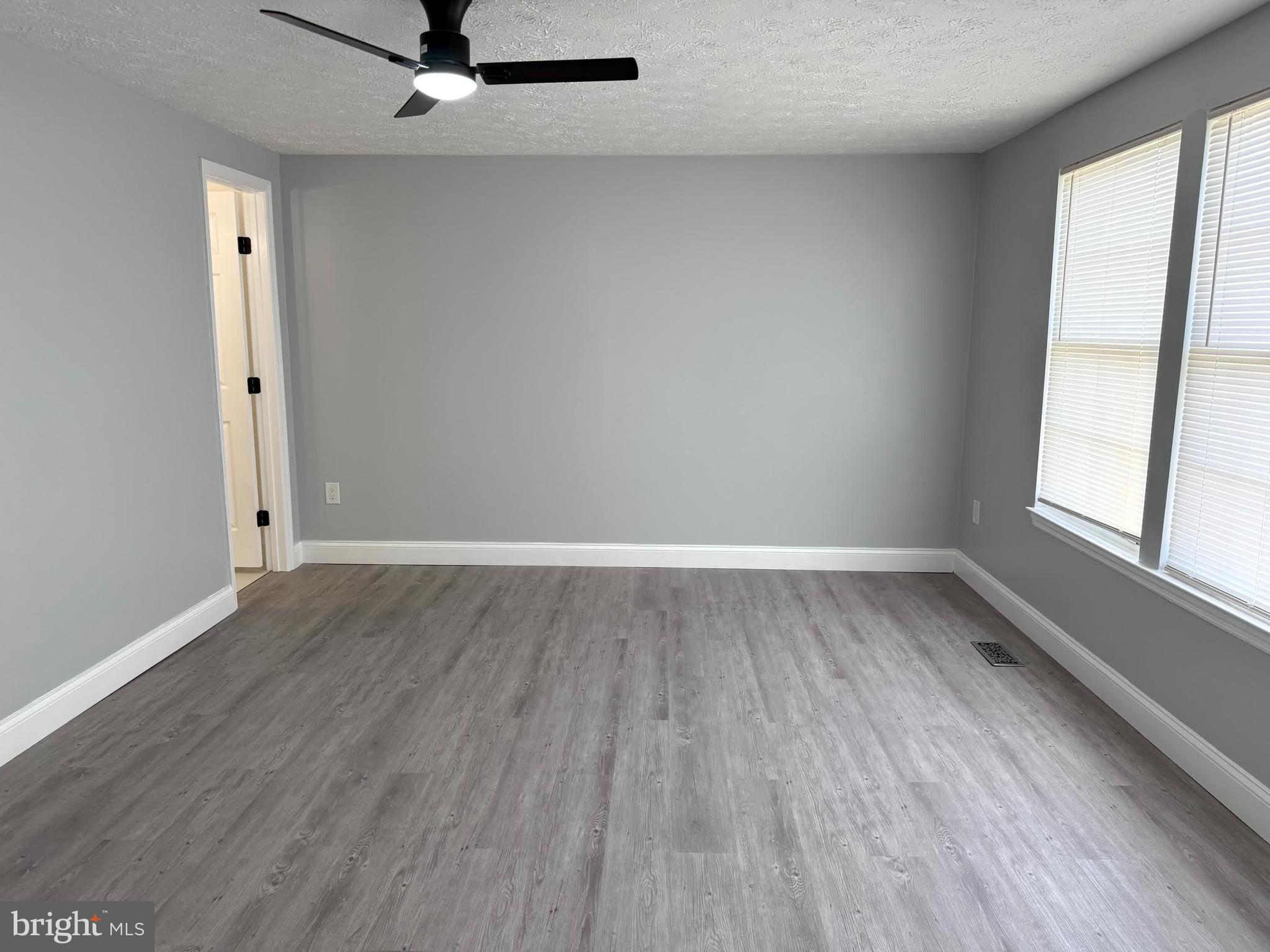 WOODBRIDGE CENTER - Residential