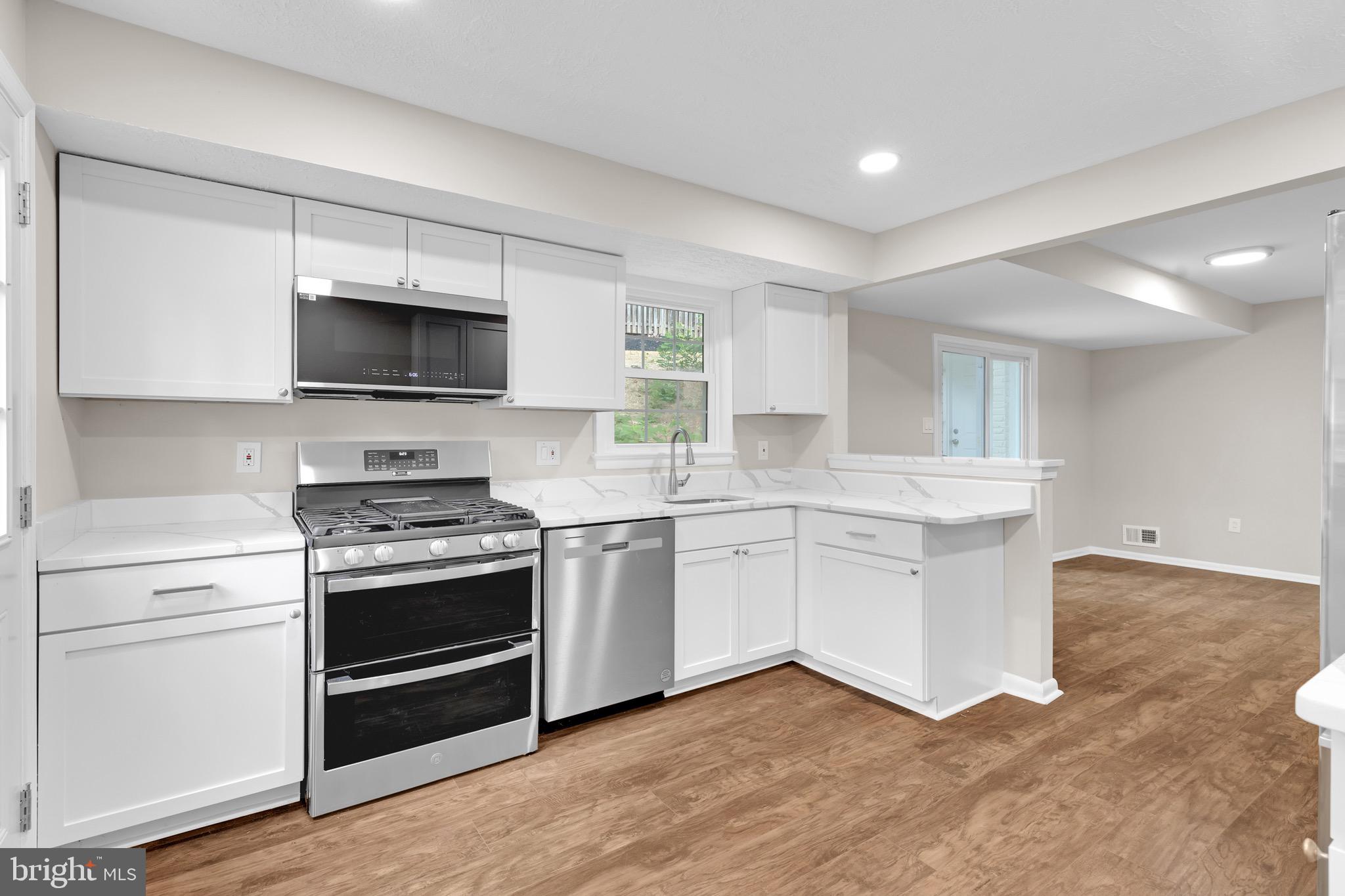 OAKCREST - Residential