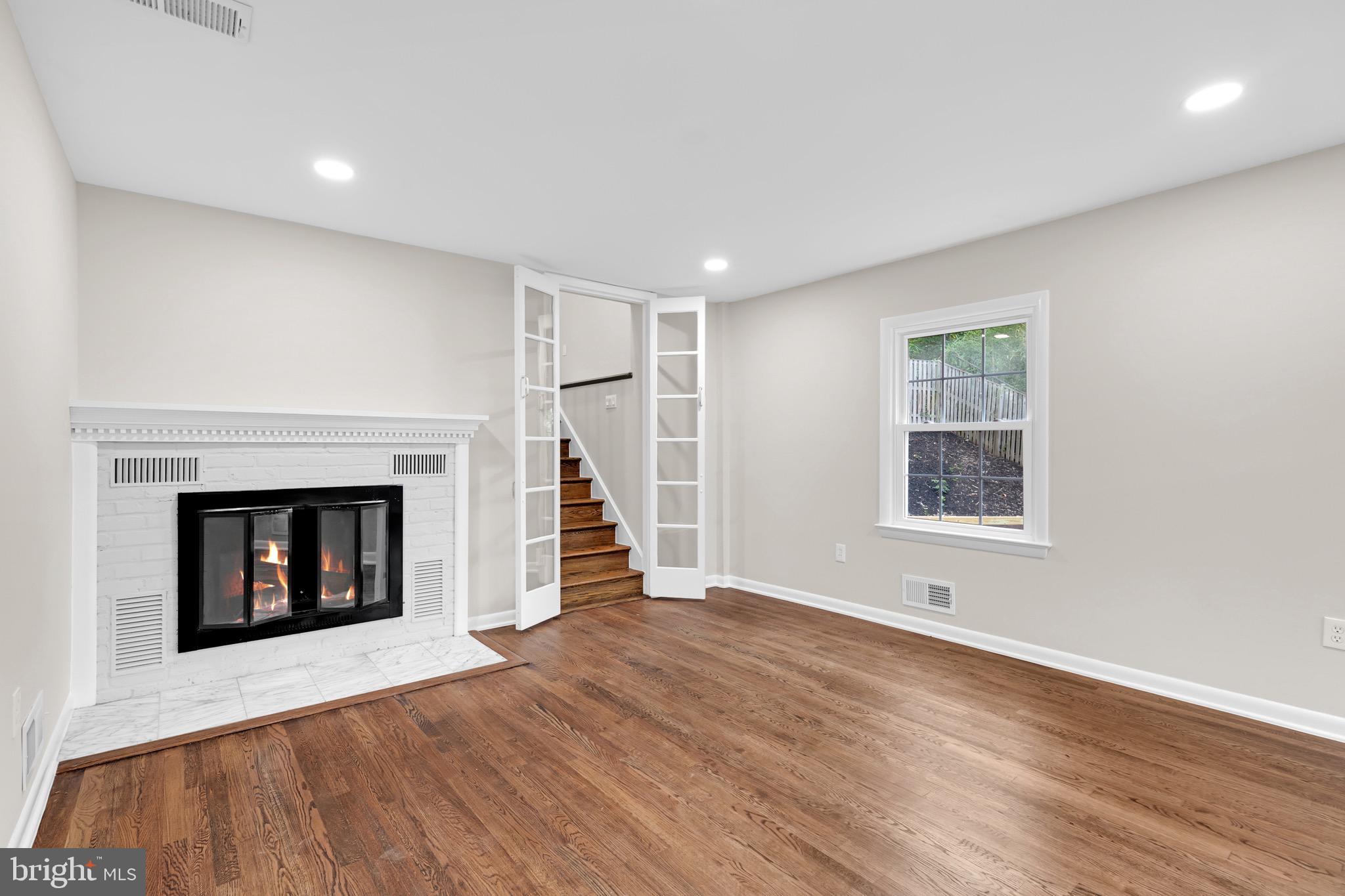 OAKCREST - Residential