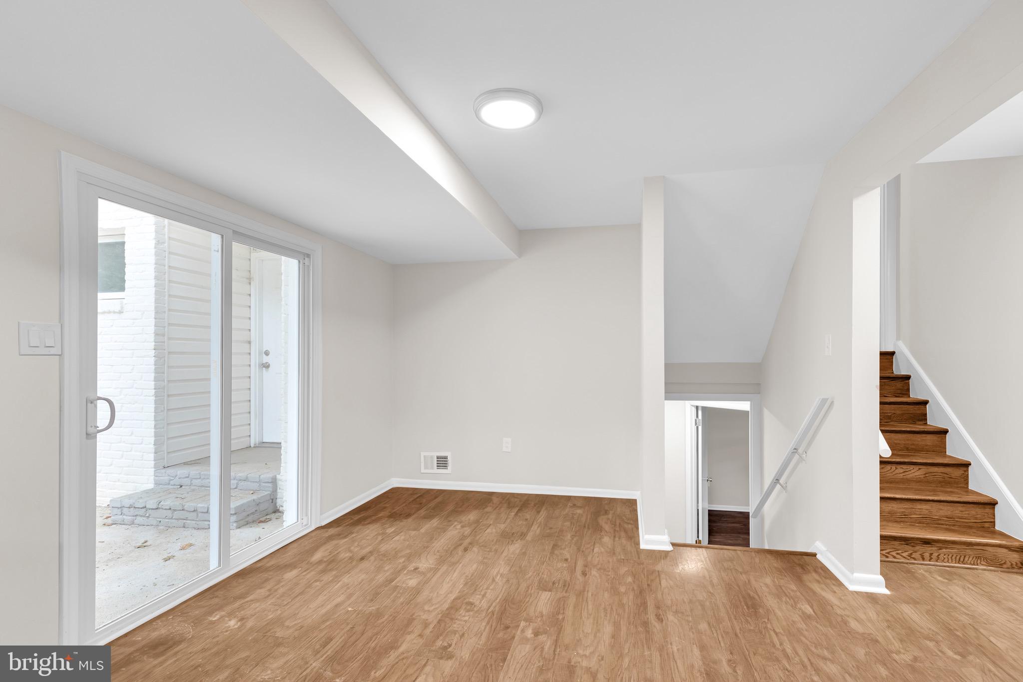 OAKCREST - Residential