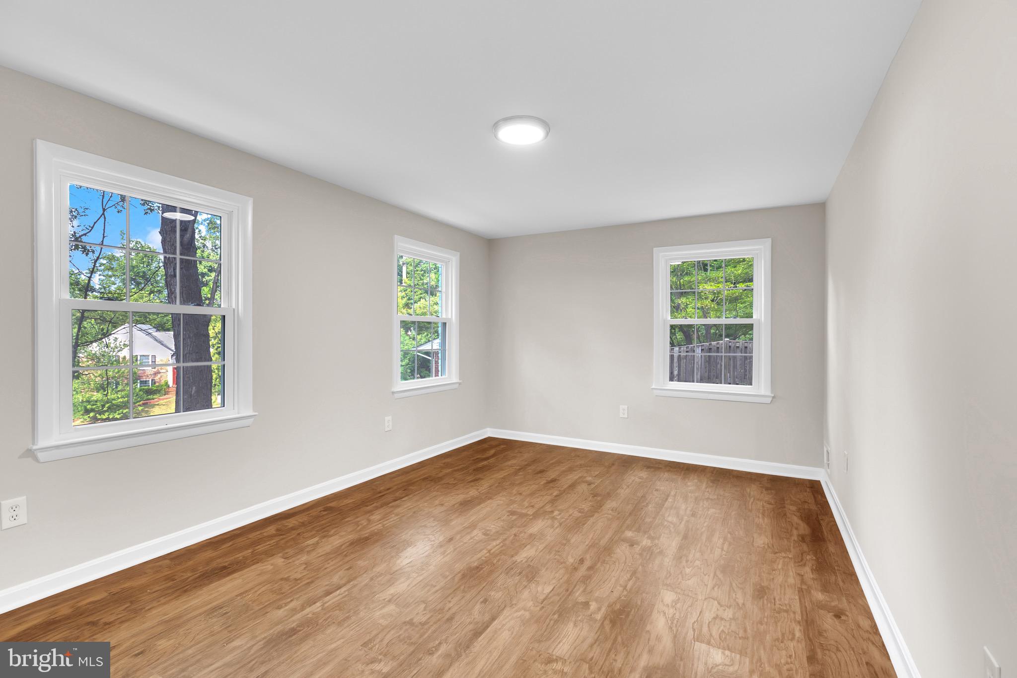 OAKCREST - Residential