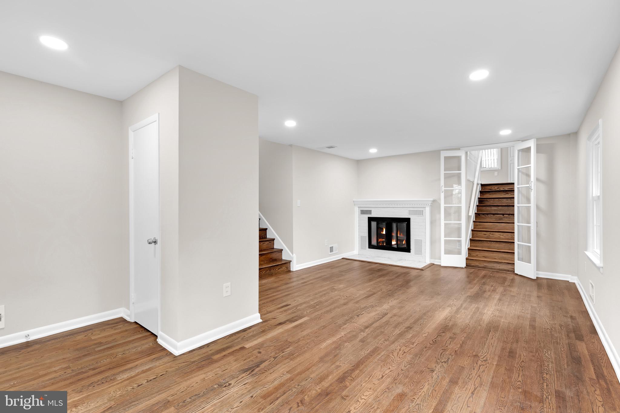 OAKCREST - Residential