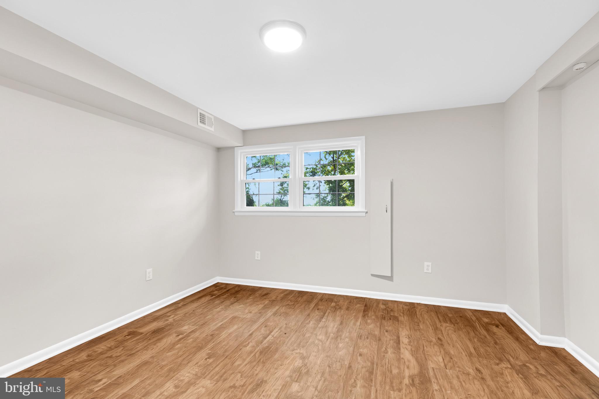 OAKCREST - Residential