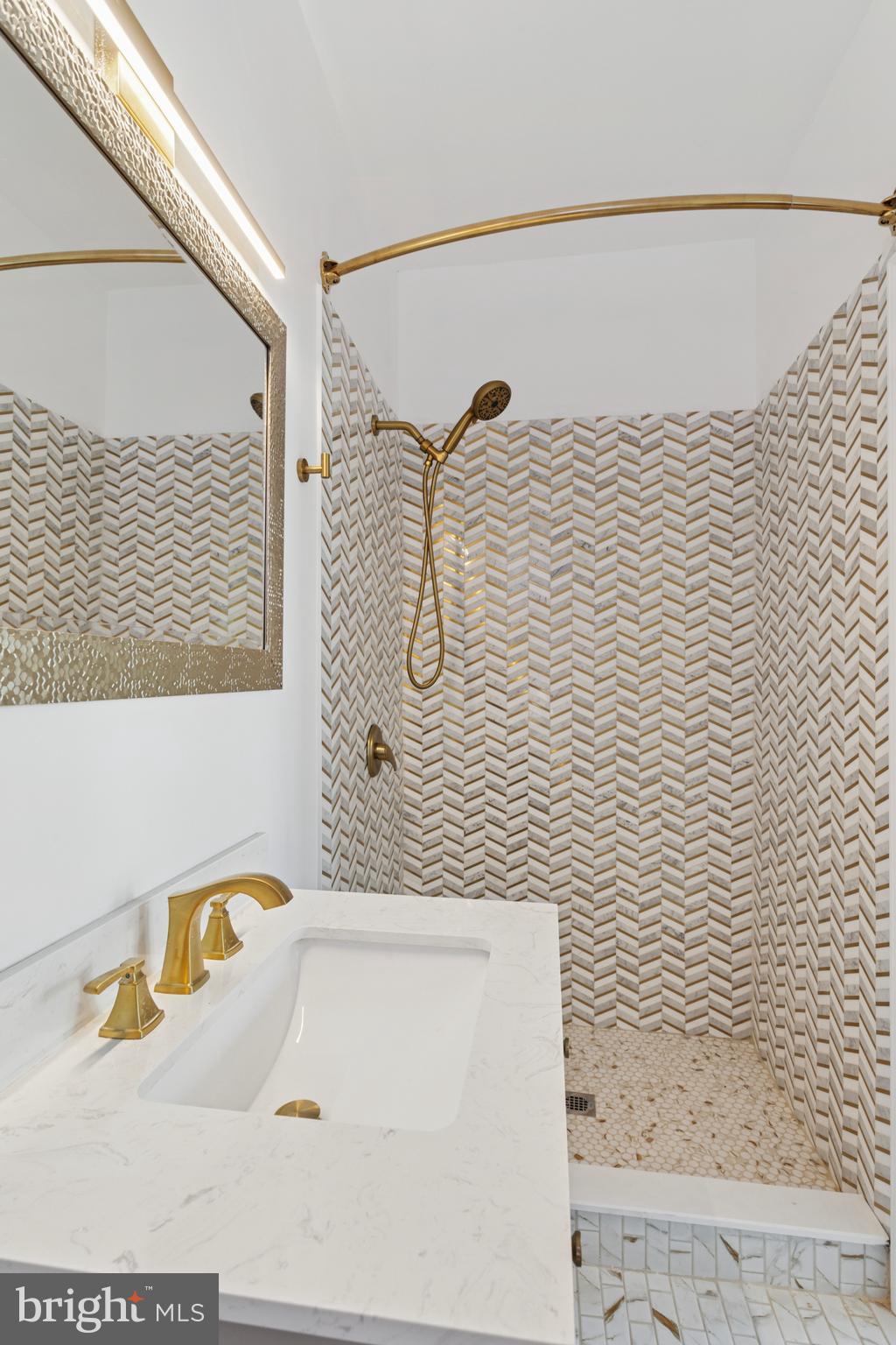 COBBS CREEK - Residential