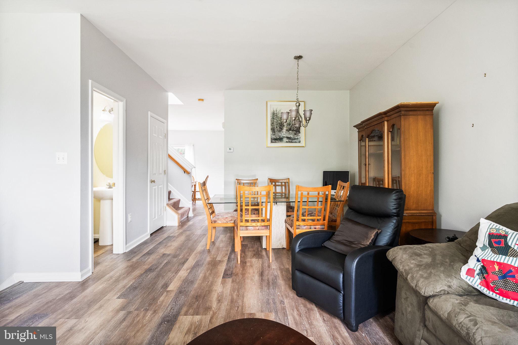 ASHBURN VILLAGE - Residential Lease