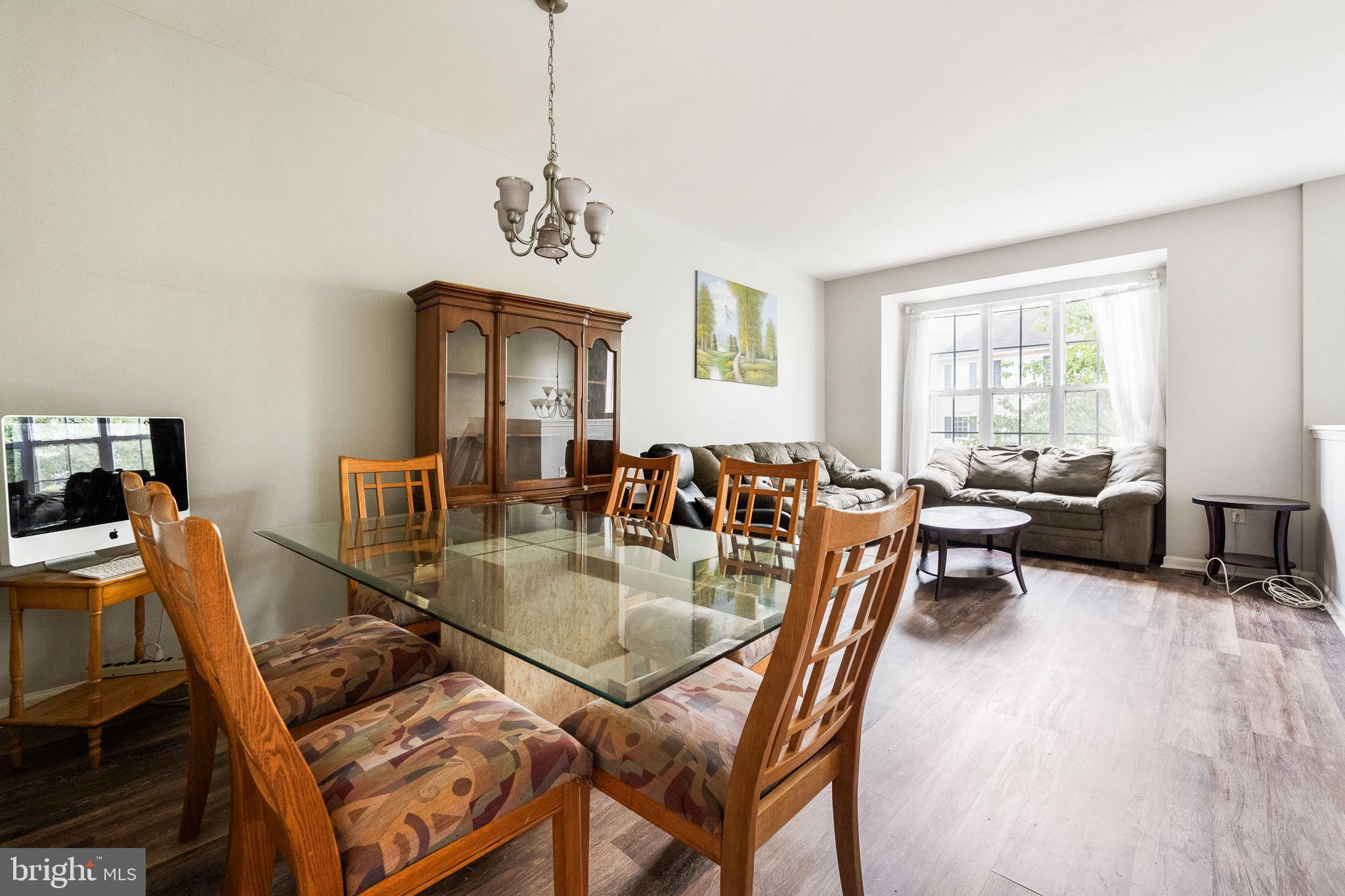 ASHBURN VILLAGE - Residential Lease