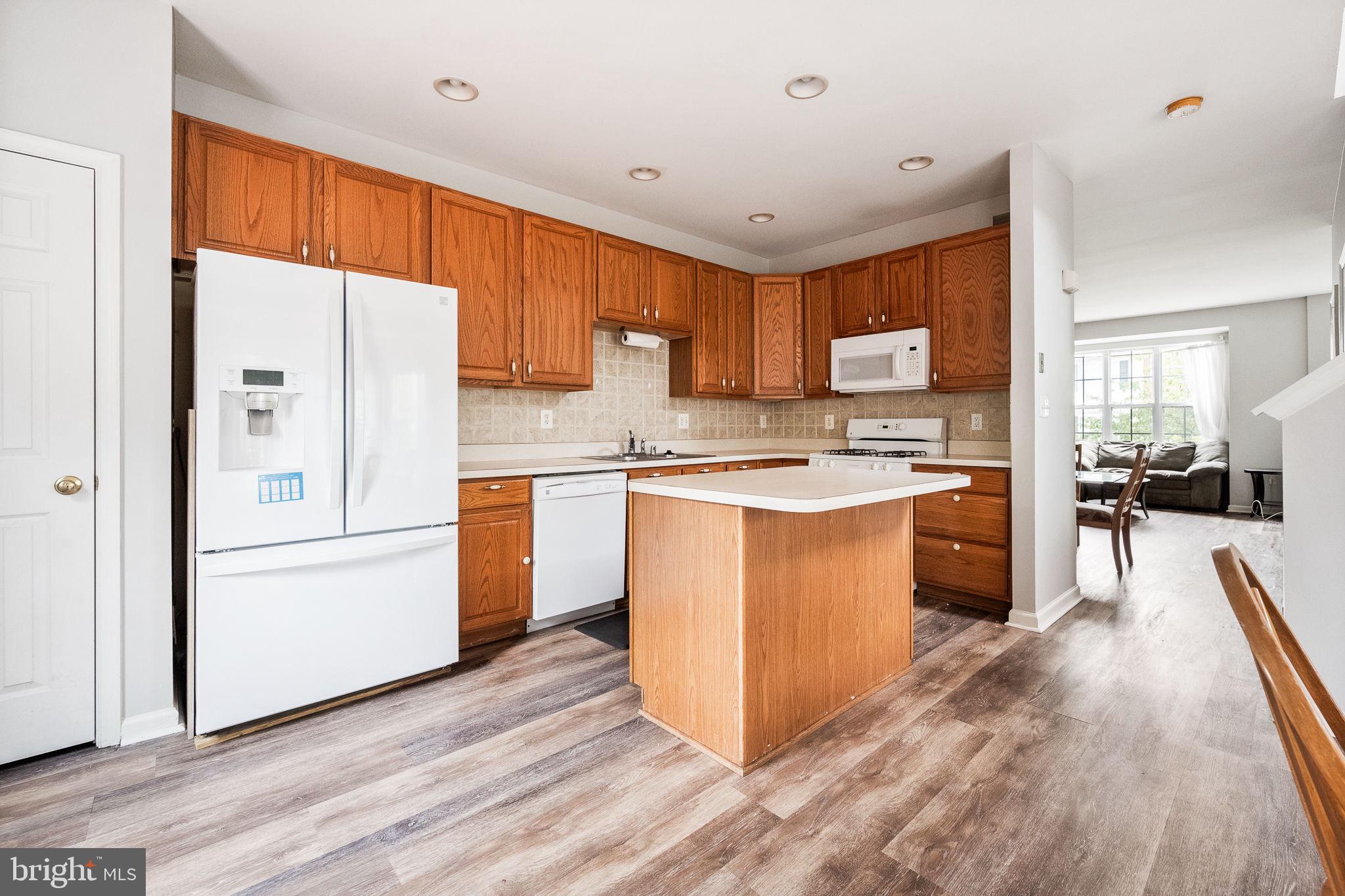 ASHBURN VILLAGE - Residential Lease