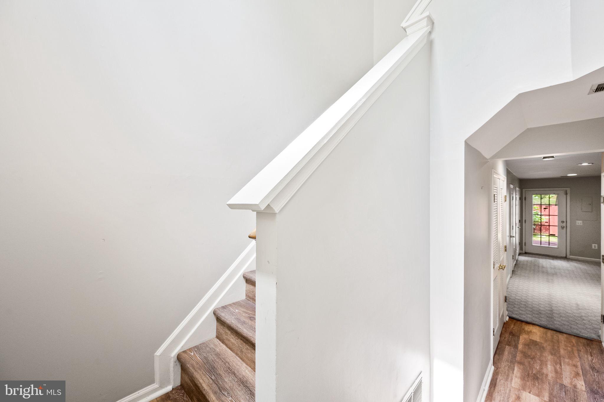 ASHBURN VILLAGE - Residential Lease