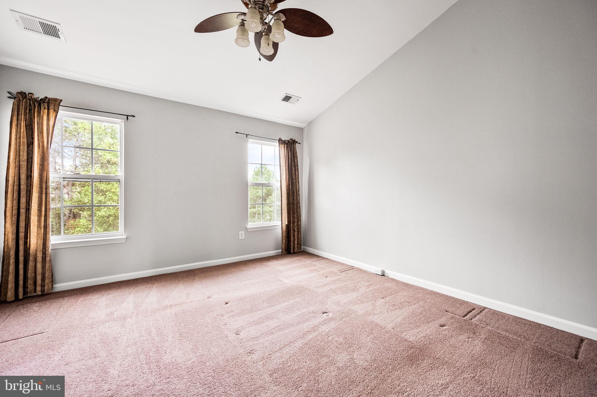 ASHBURN VILLAGE - Residential Lease