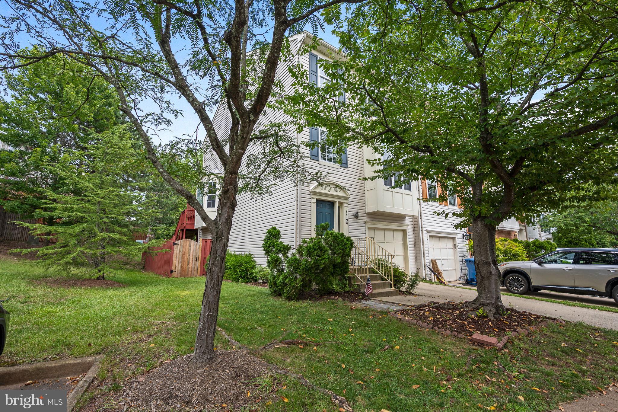 ASHBURN VILLAGE - Residential Lease