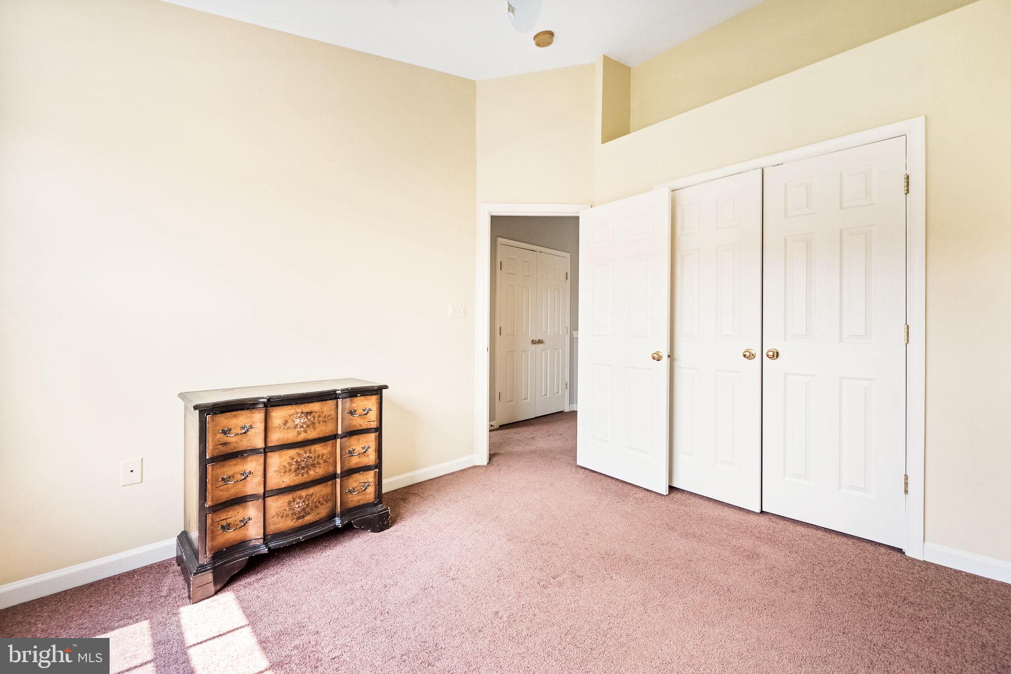 ASHBURN VILLAGE - Residential Lease