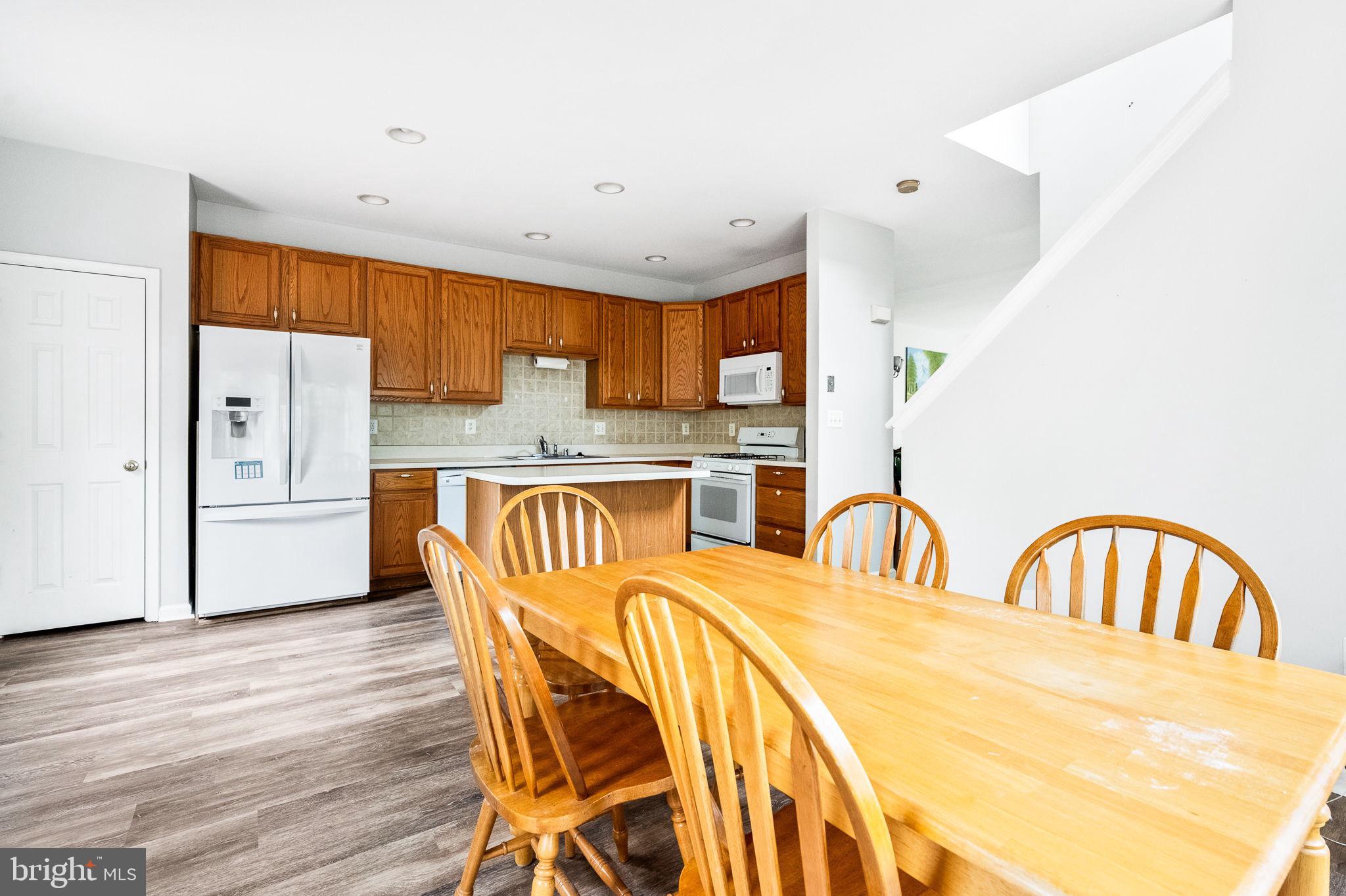 ASHBURN VILLAGE - Residential Lease