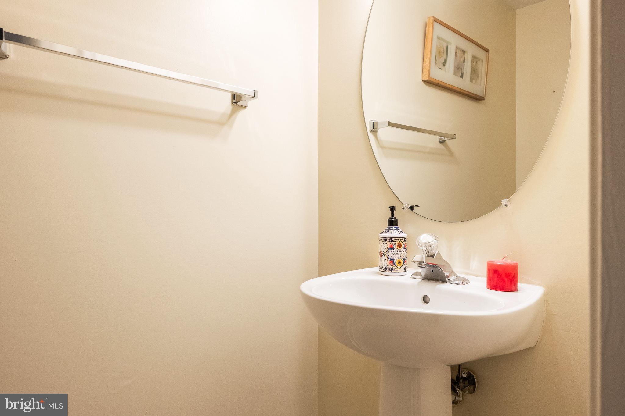 ASHBURN VILLAGE - Residential Lease