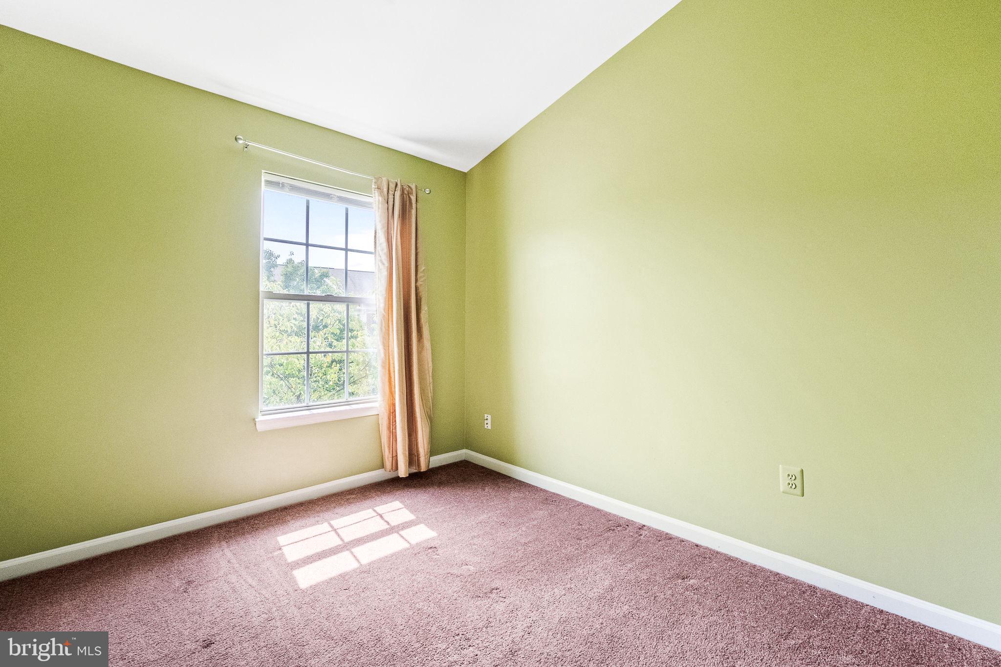 ASHBURN VILLAGE - Residential Lease