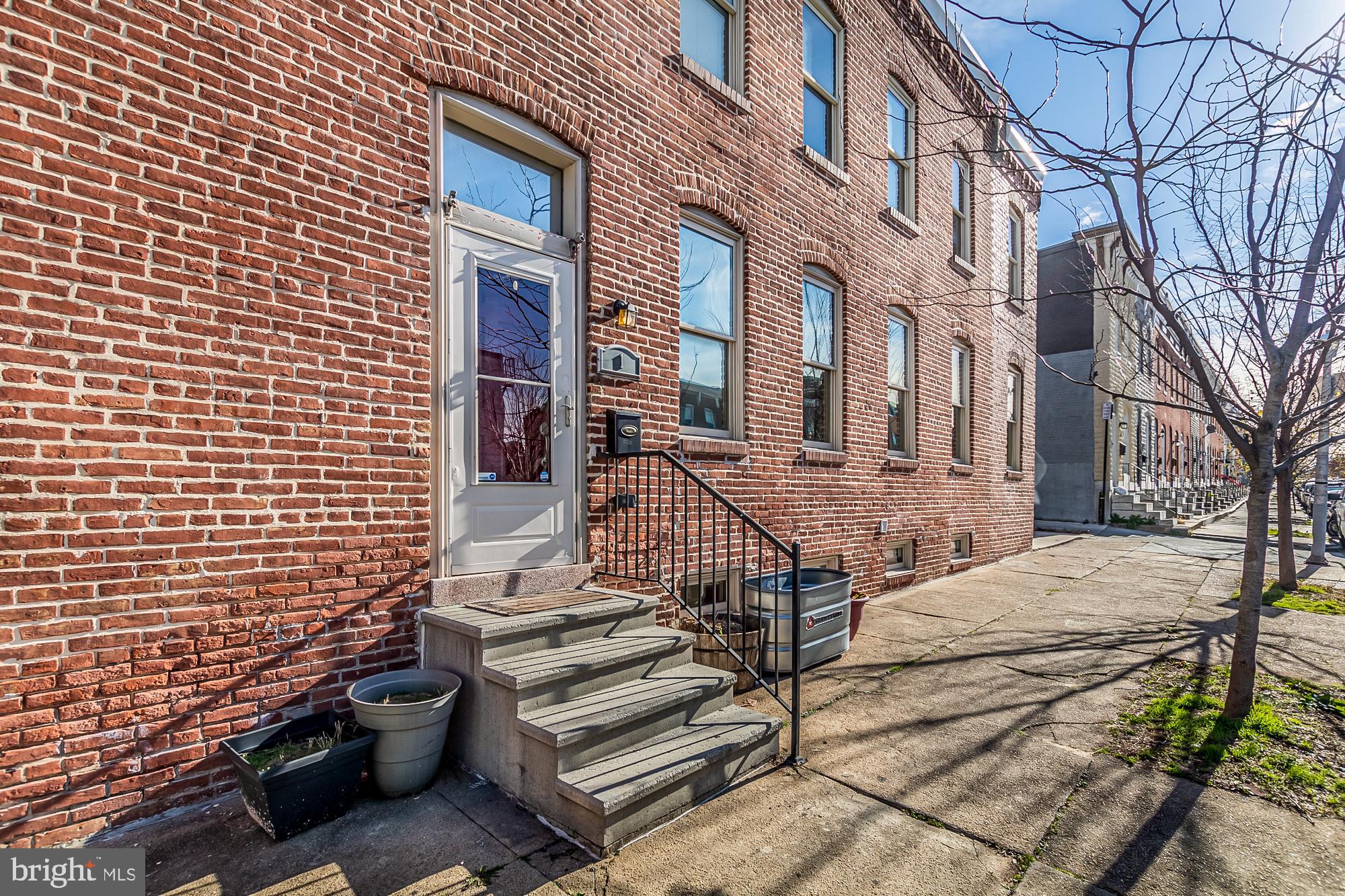1 S EAST AVENUE