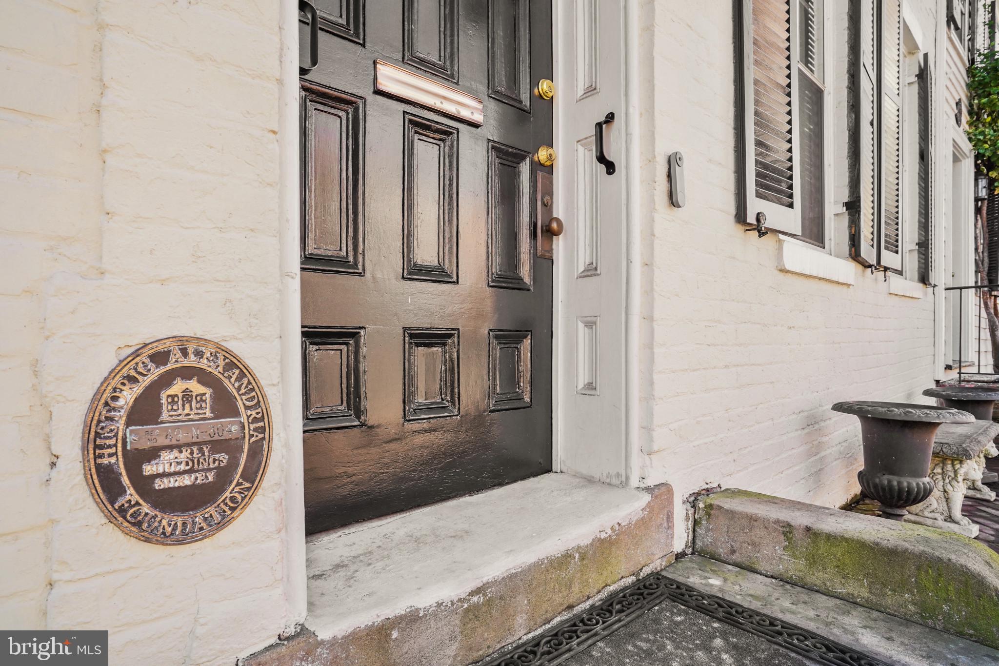 OLD TOWN ALEXANDRIA - Residential