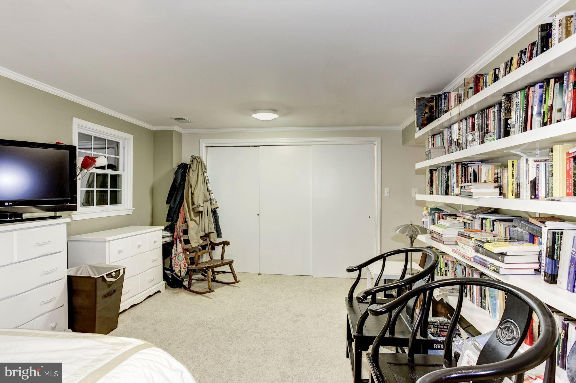 DANBURY FOREST - Residential Lease