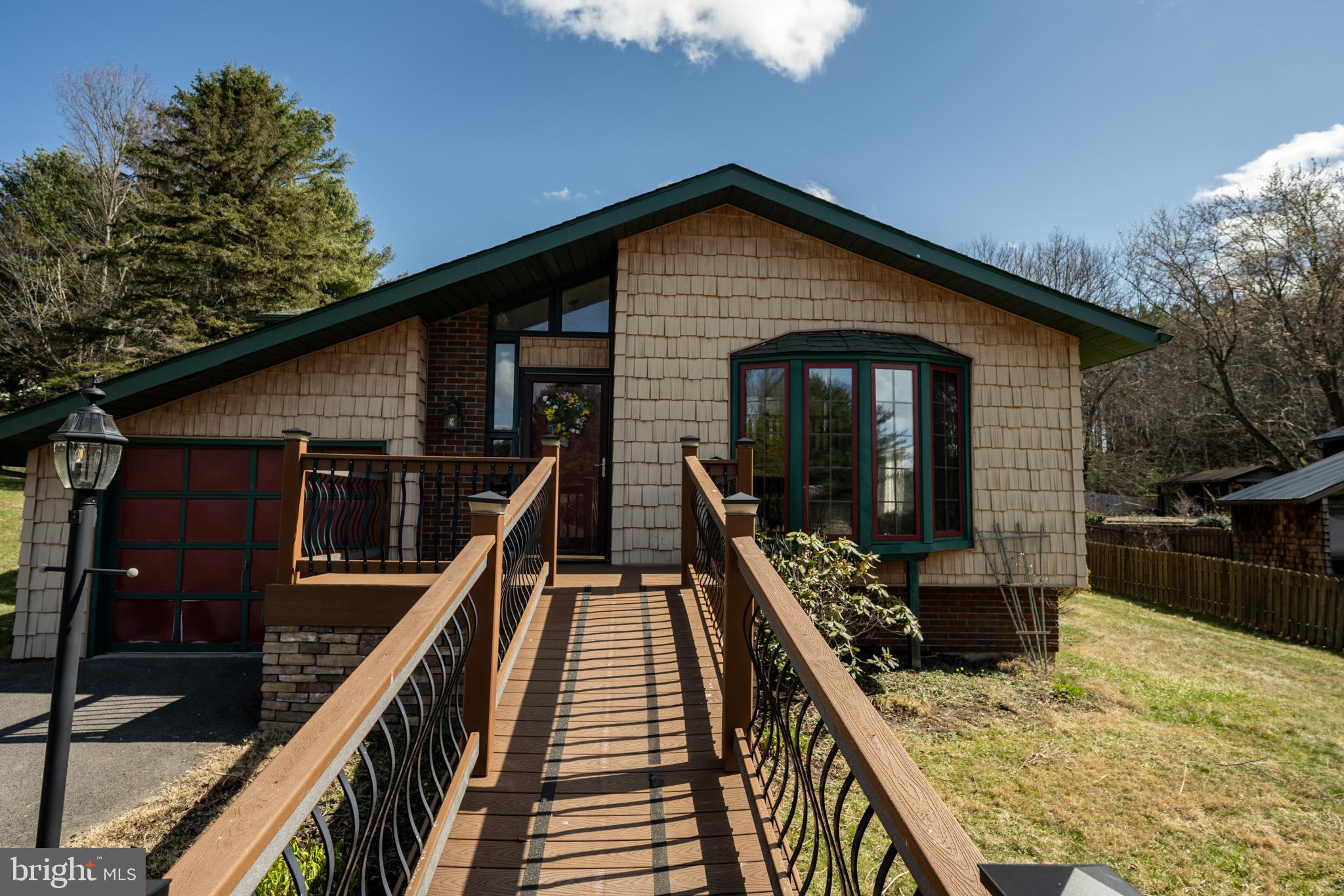 MITCHELL MANOR - Residential