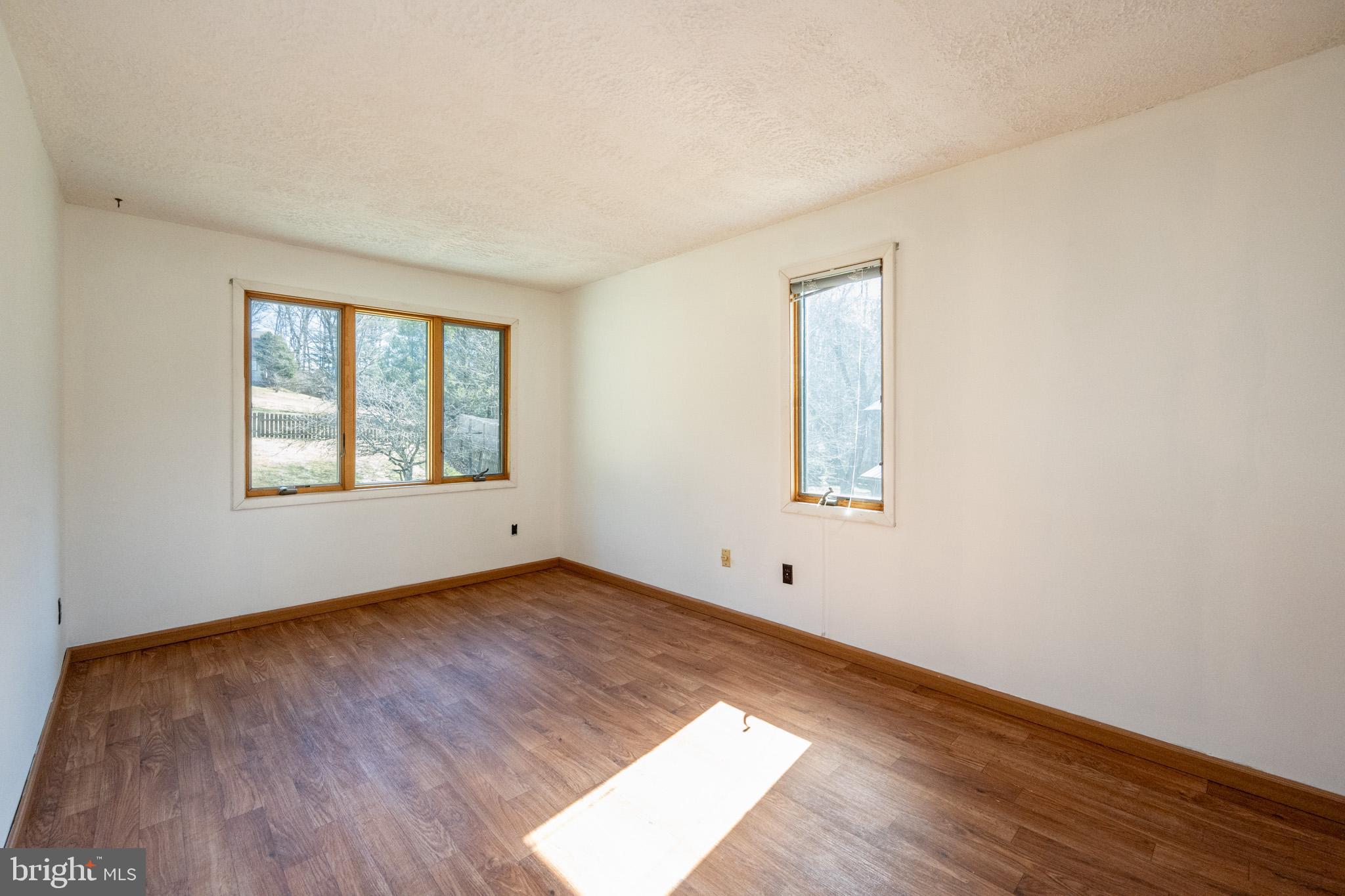 MITCHELL MANOR - Residential