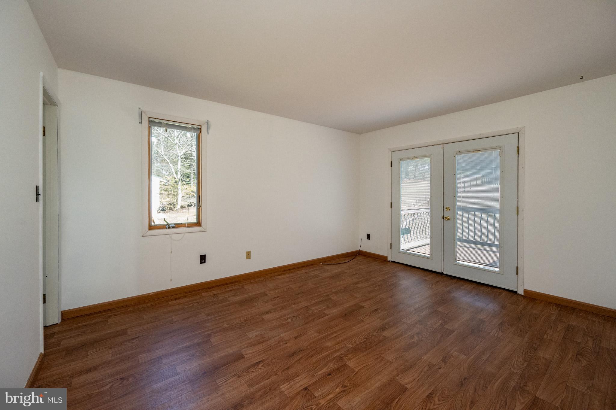 MITCHELL MANOR - Residential