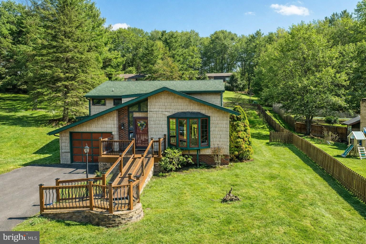 MITCHELL MANOR - Residential