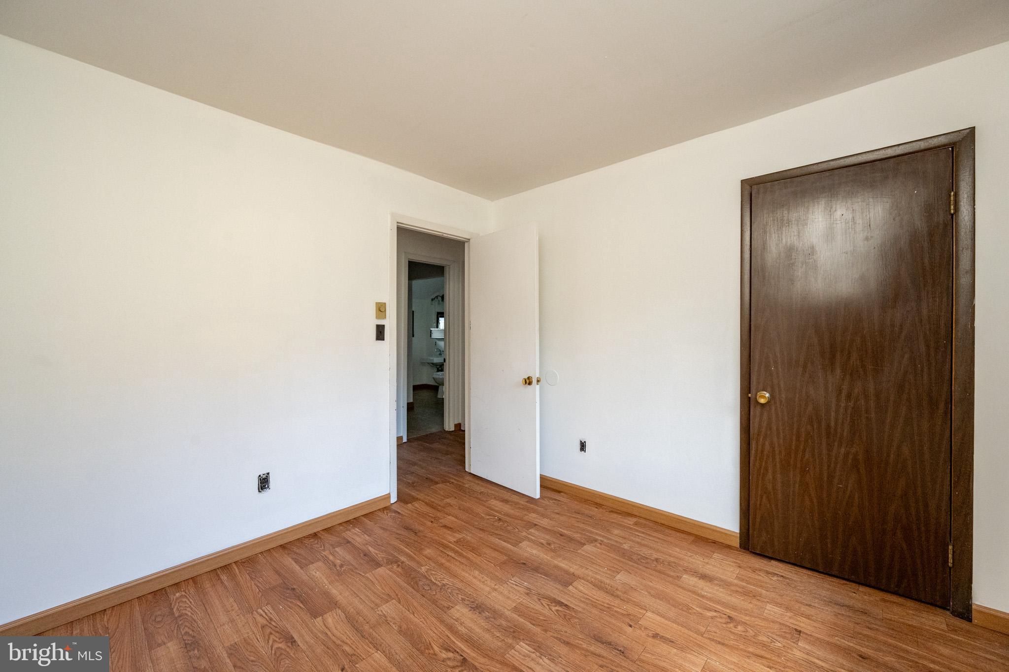 MITCHELL MANOR - Residential