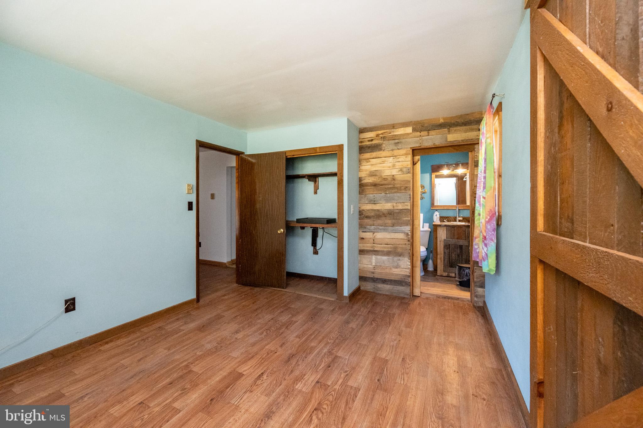 MITCHELL MANOR - Residential