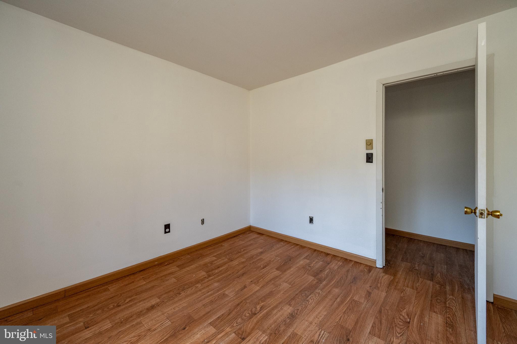 MITCHELL MANOR - Residential