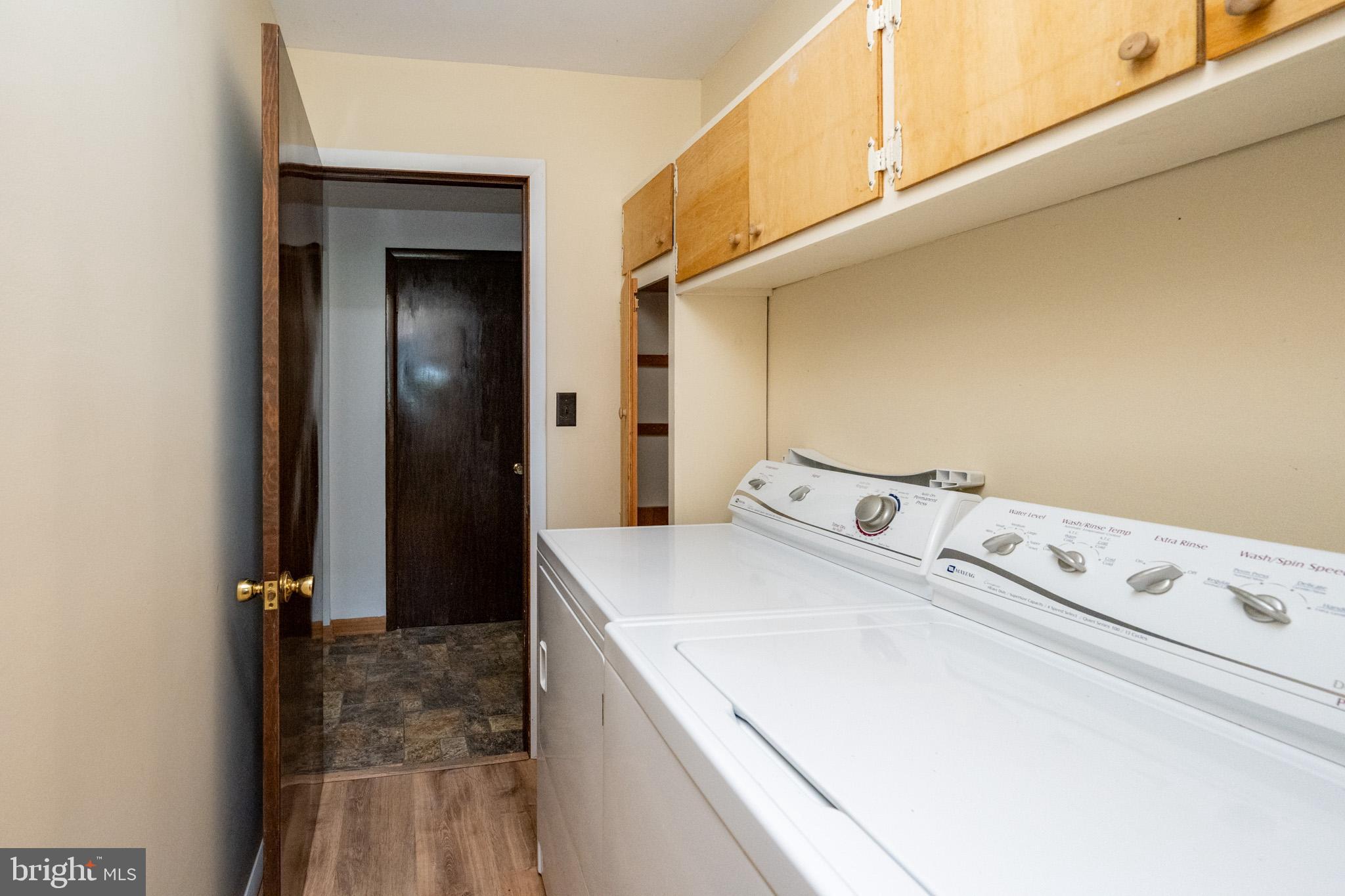 MITCHELL MANOR - Residential