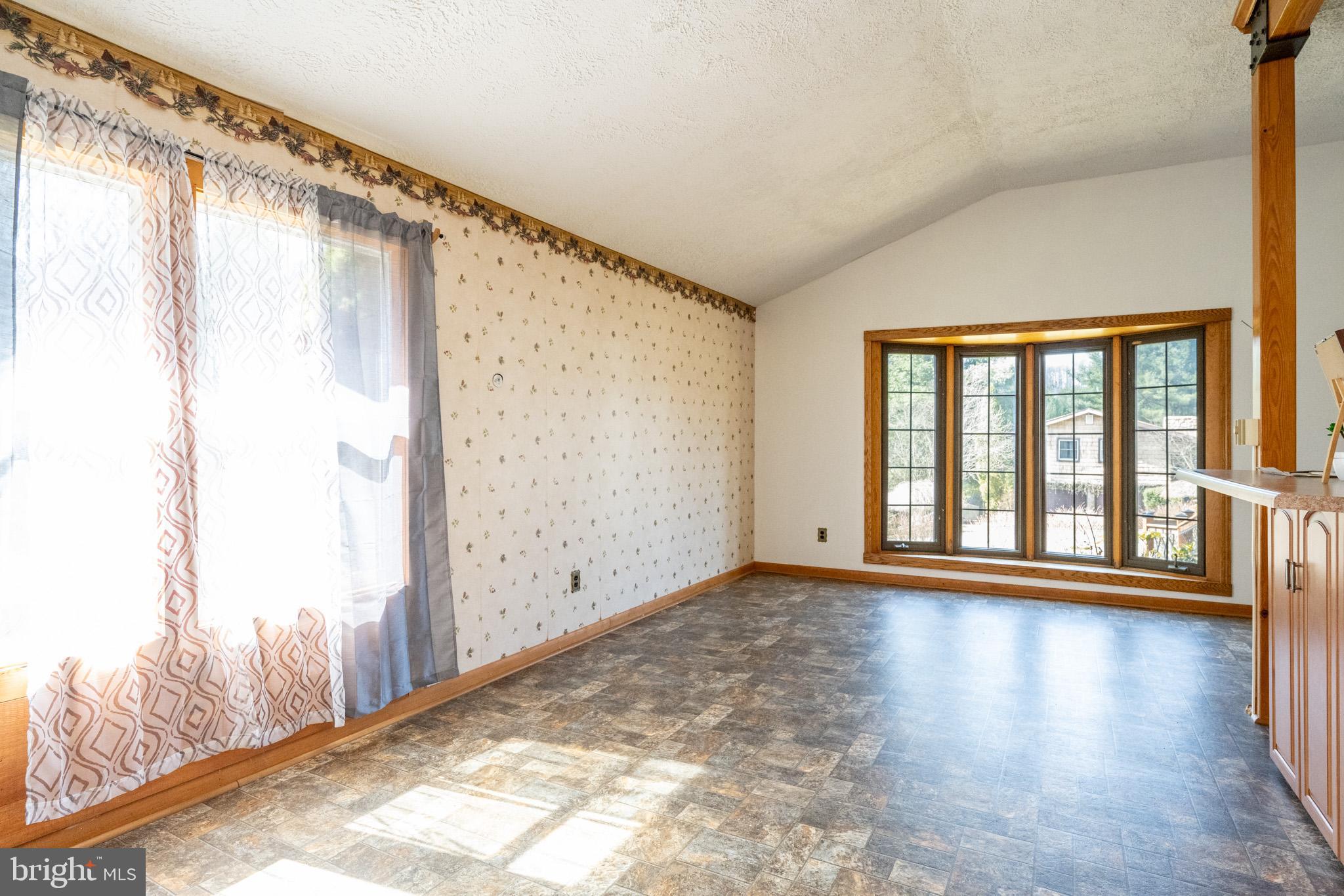 MITCHELL MANOR - Residential