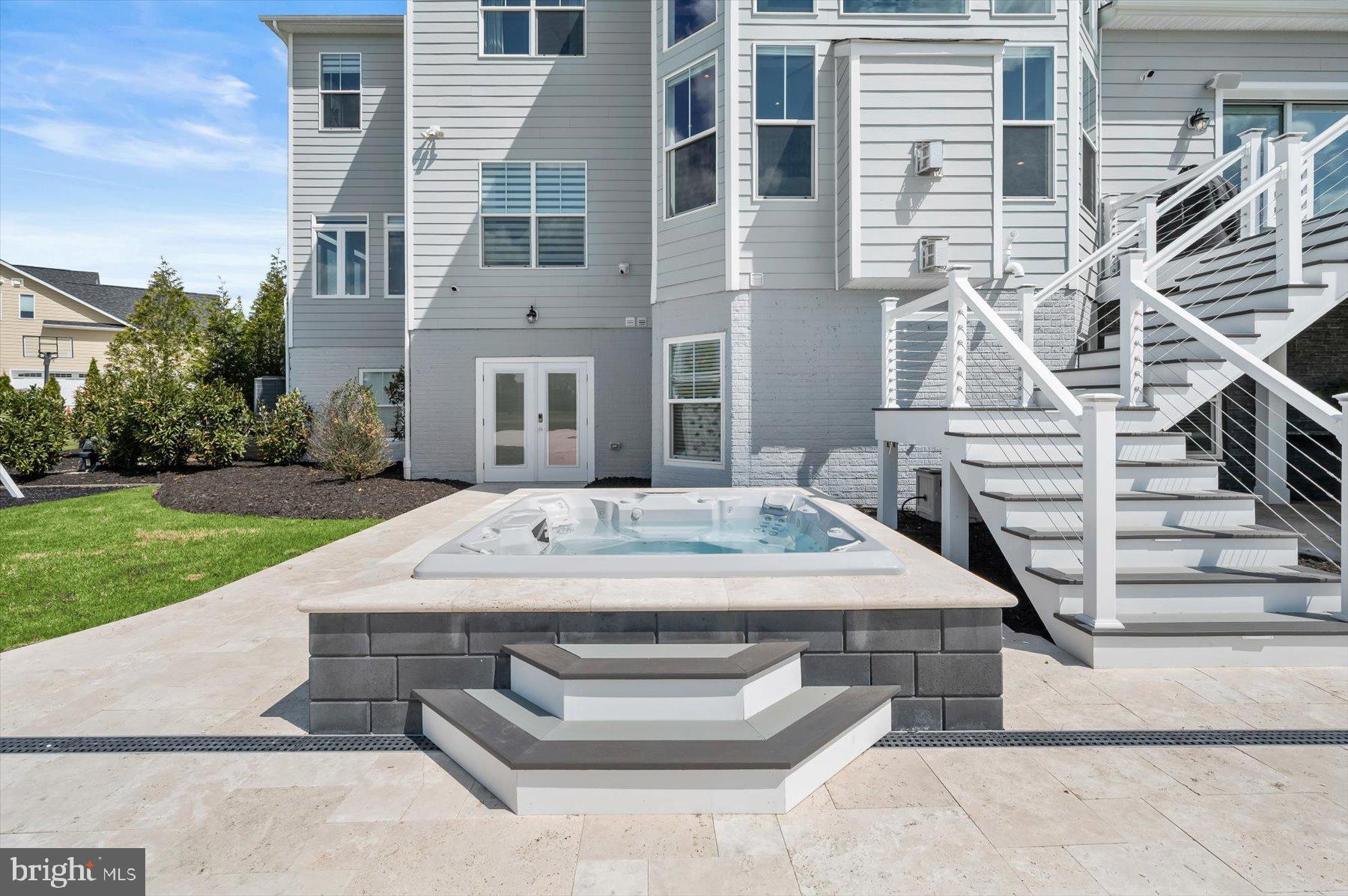 SOUTHERN HILLS - Residential