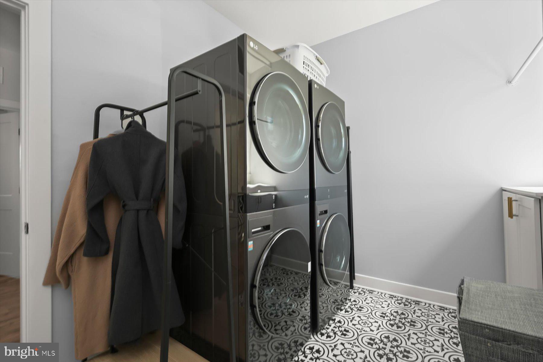 SOUTHERN HILLS - Residential