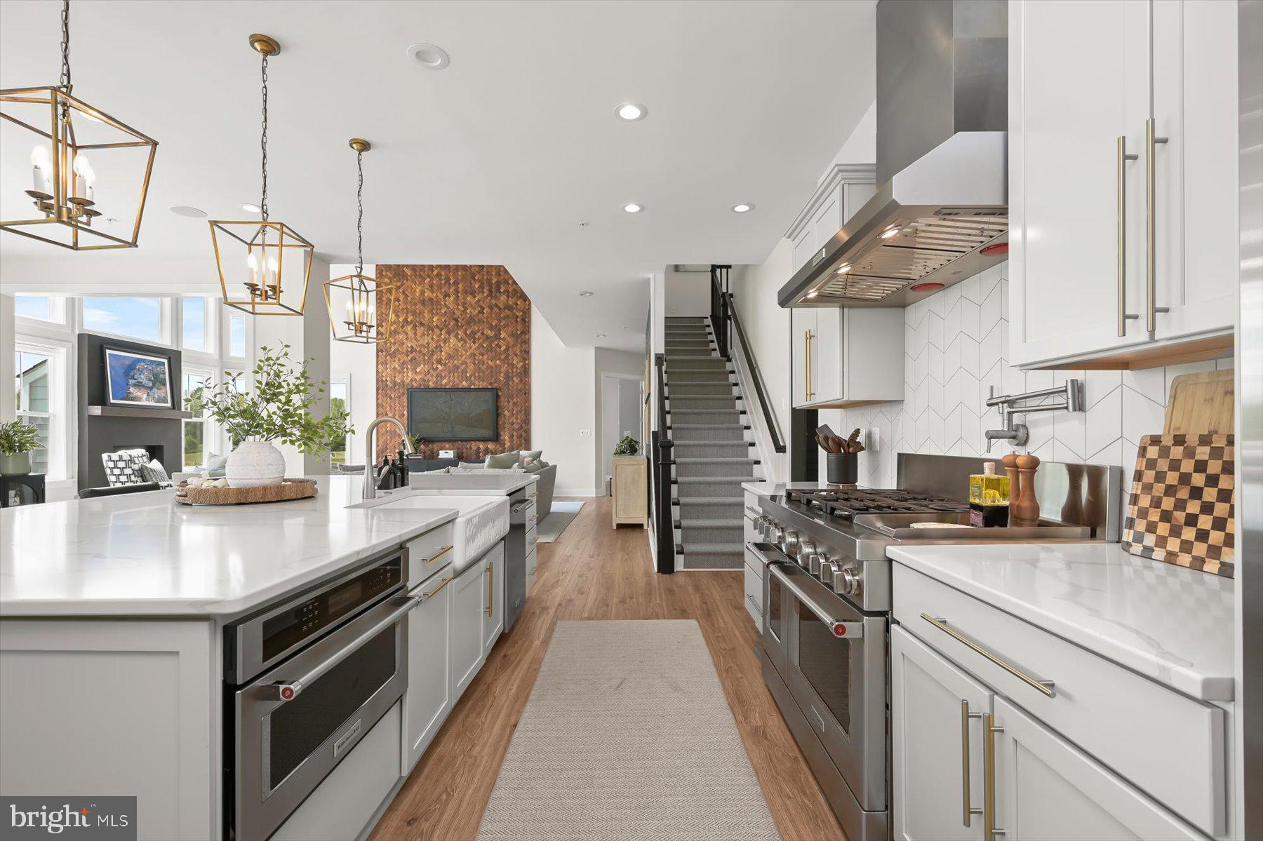 SOUTHERN HILLS - Residential