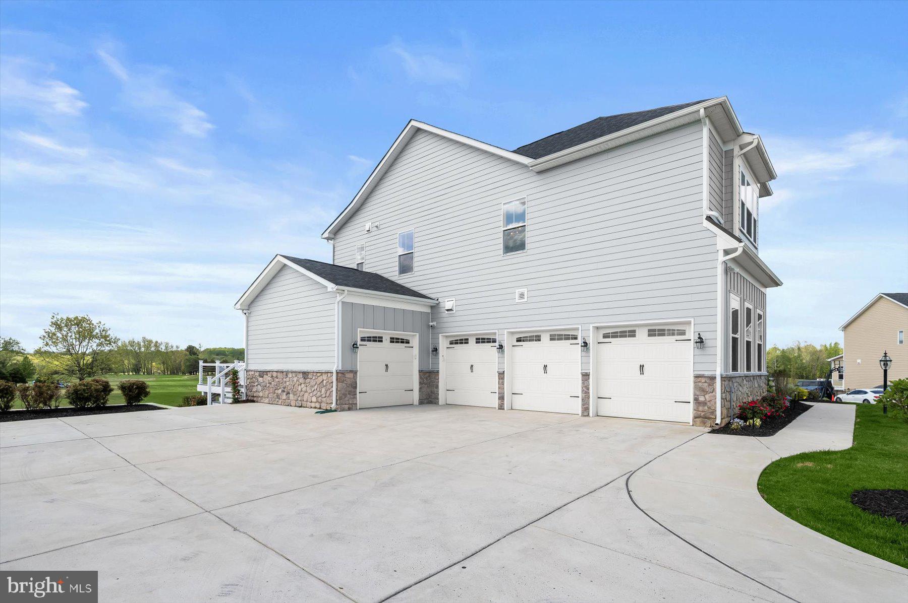 SOUTHERN HILLS - Residential